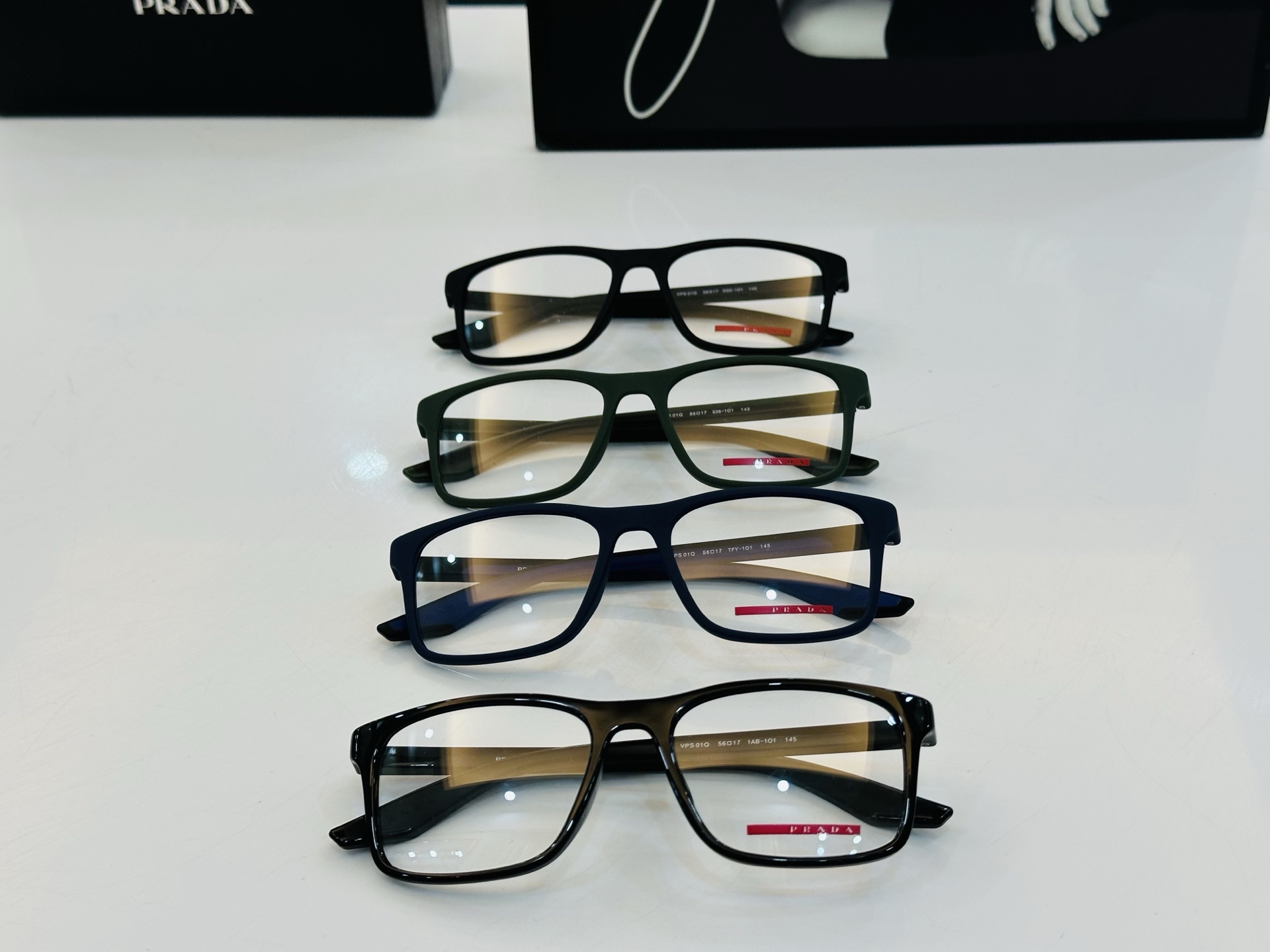 🔺PRAD*🔻普家 VPS01Q Size：56口17-145 眼镜系列堪称精湛制作 彰显独特个 W 最