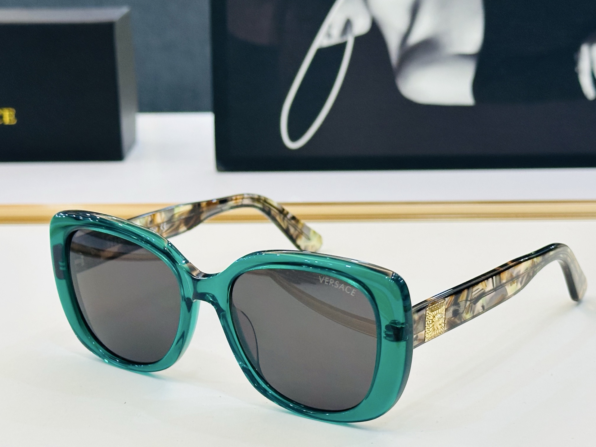 🎉🎉范思家 VERSACE✨✨✨MODEL：VE3468 Size：54口18-145 ✨Z有范