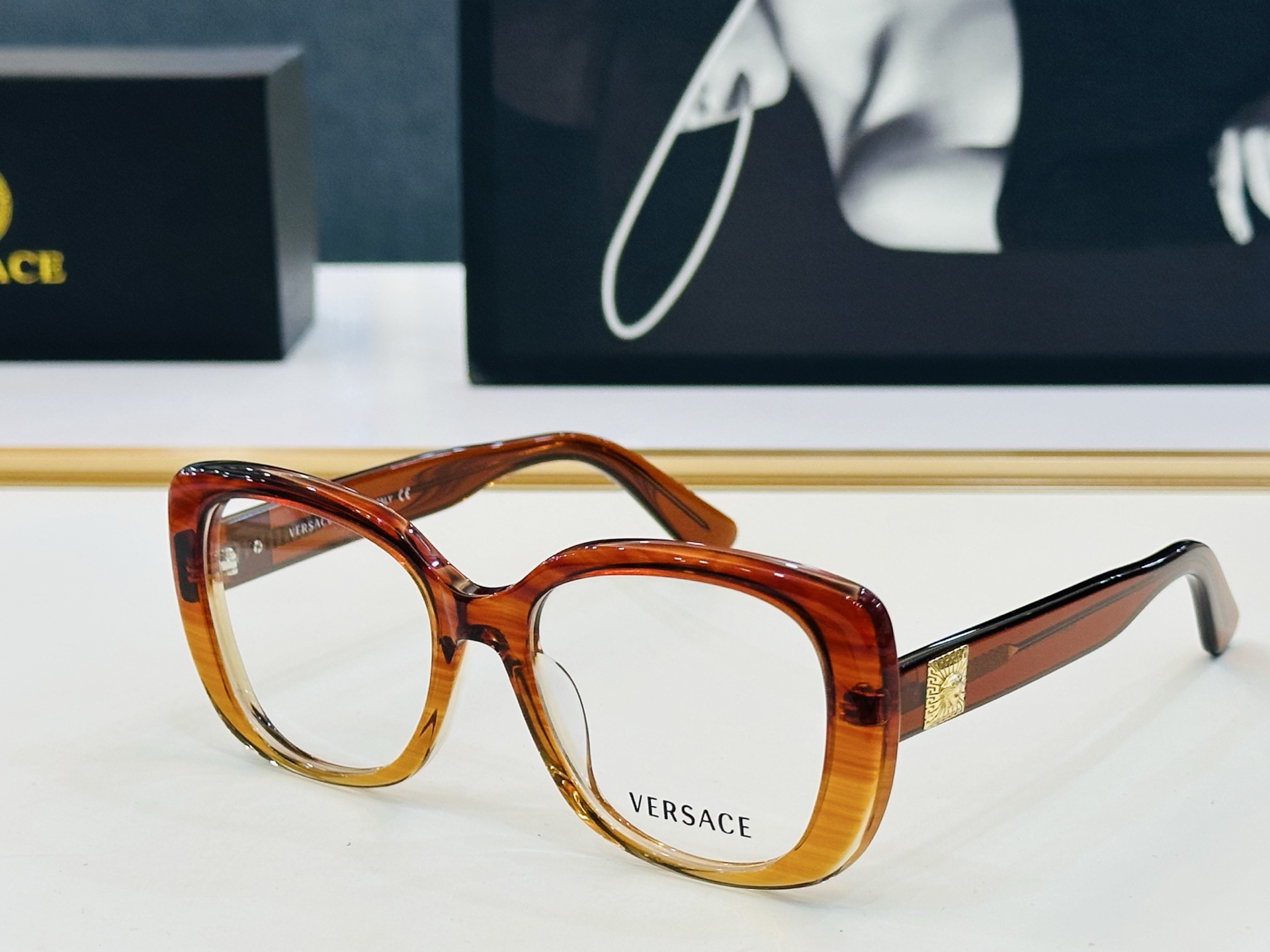 🎉🎉范思家 VERSACE✨✨✨MODEL：VE3468 Size：54口18-145 ✨Z有范