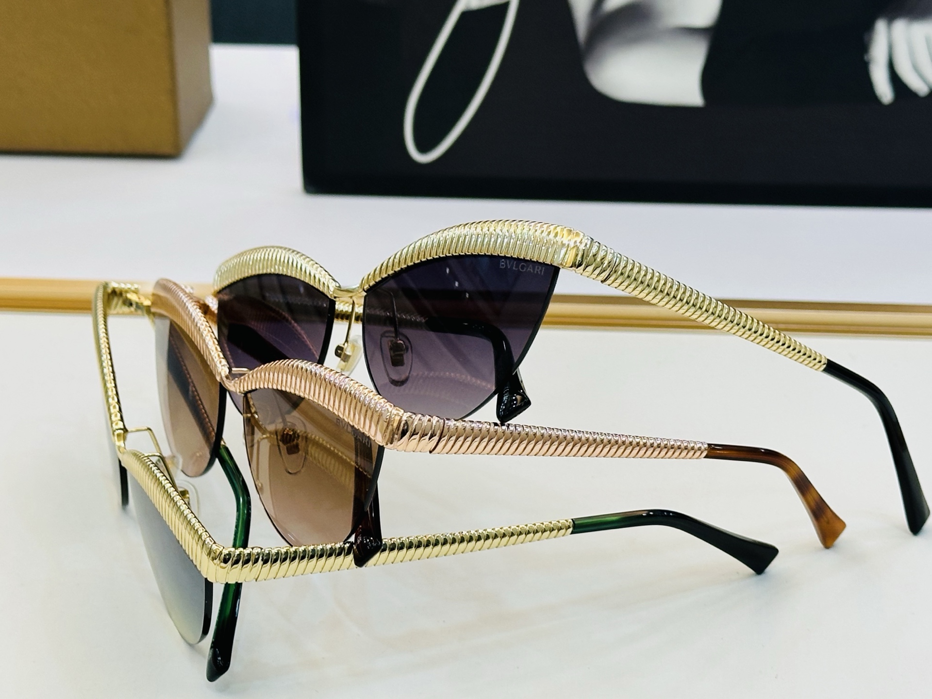 🆕款 官网同售 宝格家 BV40056U 👍 Size ：61口12-145 绝对要买😎品质非常完美 C