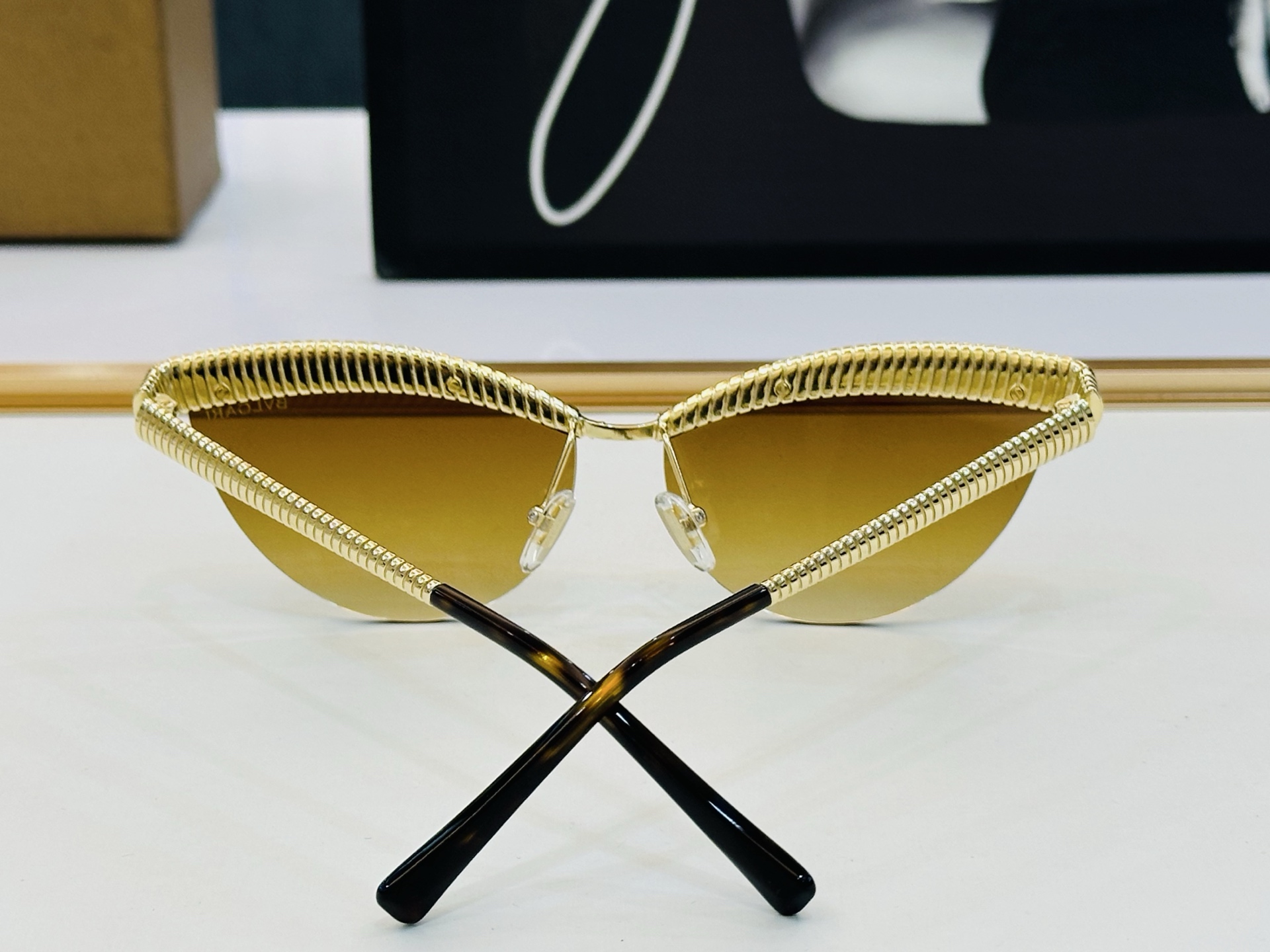 🆕款 官网同售 宝格家 BV40056U 👍 Size ：61口12-145 绝对要买😎品质非常完美 C