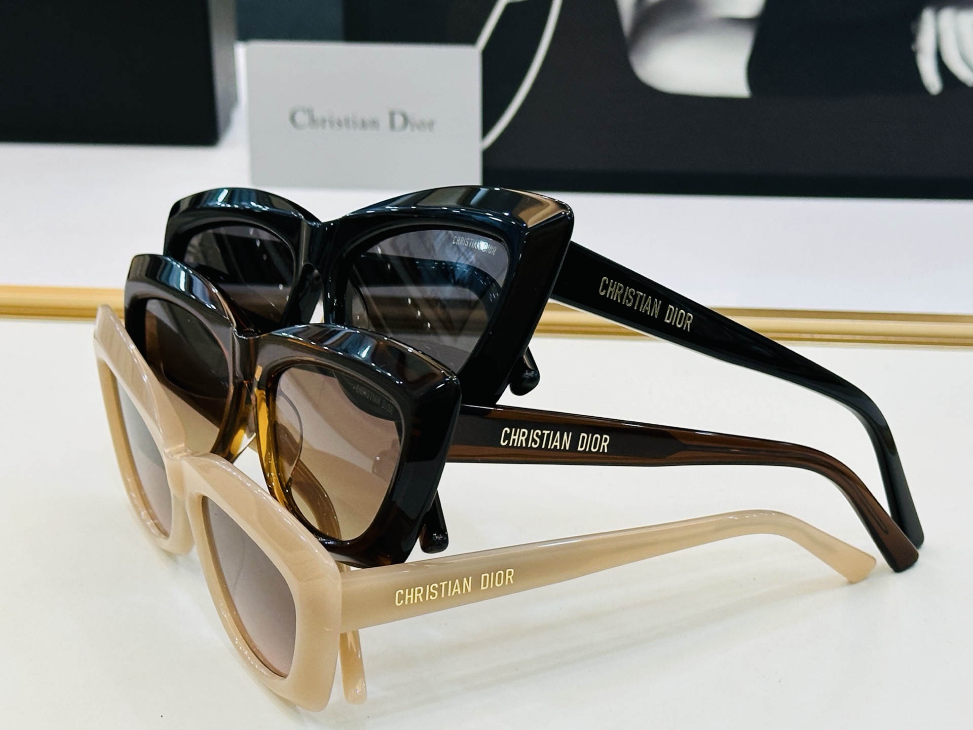 🔻🔻🔻DIO* 迪家 B3F Size：55口17-145 春夏款墨镜 😎🔆 一 搭配镜腿精致 质量上佳