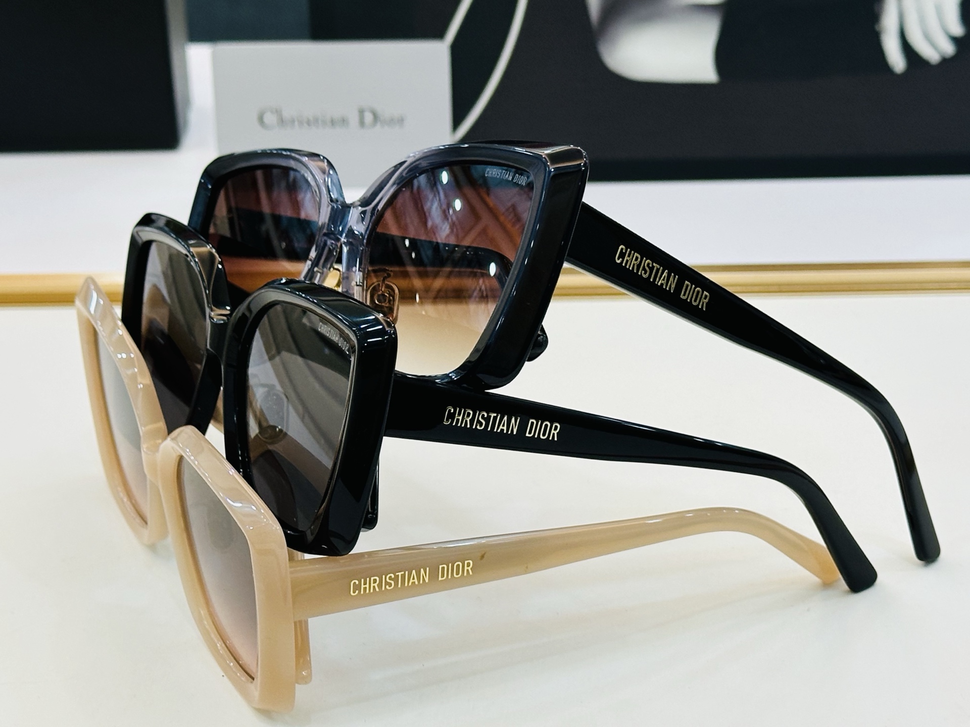 🔻🔻🔻DIO* 迪家 B3F Size：55口17-145 春夏款墨镜 😎🔆 一 搭配镜腿精致 质量上佳