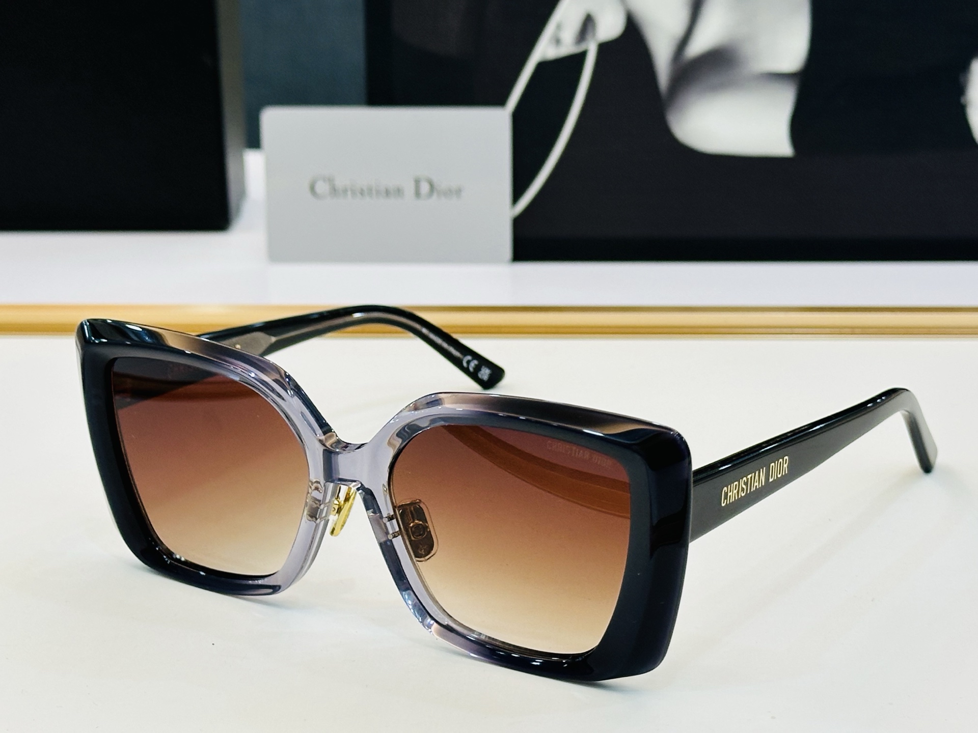 🔻🔻🔻DIO* 迪家 B3F Size：55口17-145 春夏款墨镜 😎🔆 一 搭配镜腿精致 质量上佳