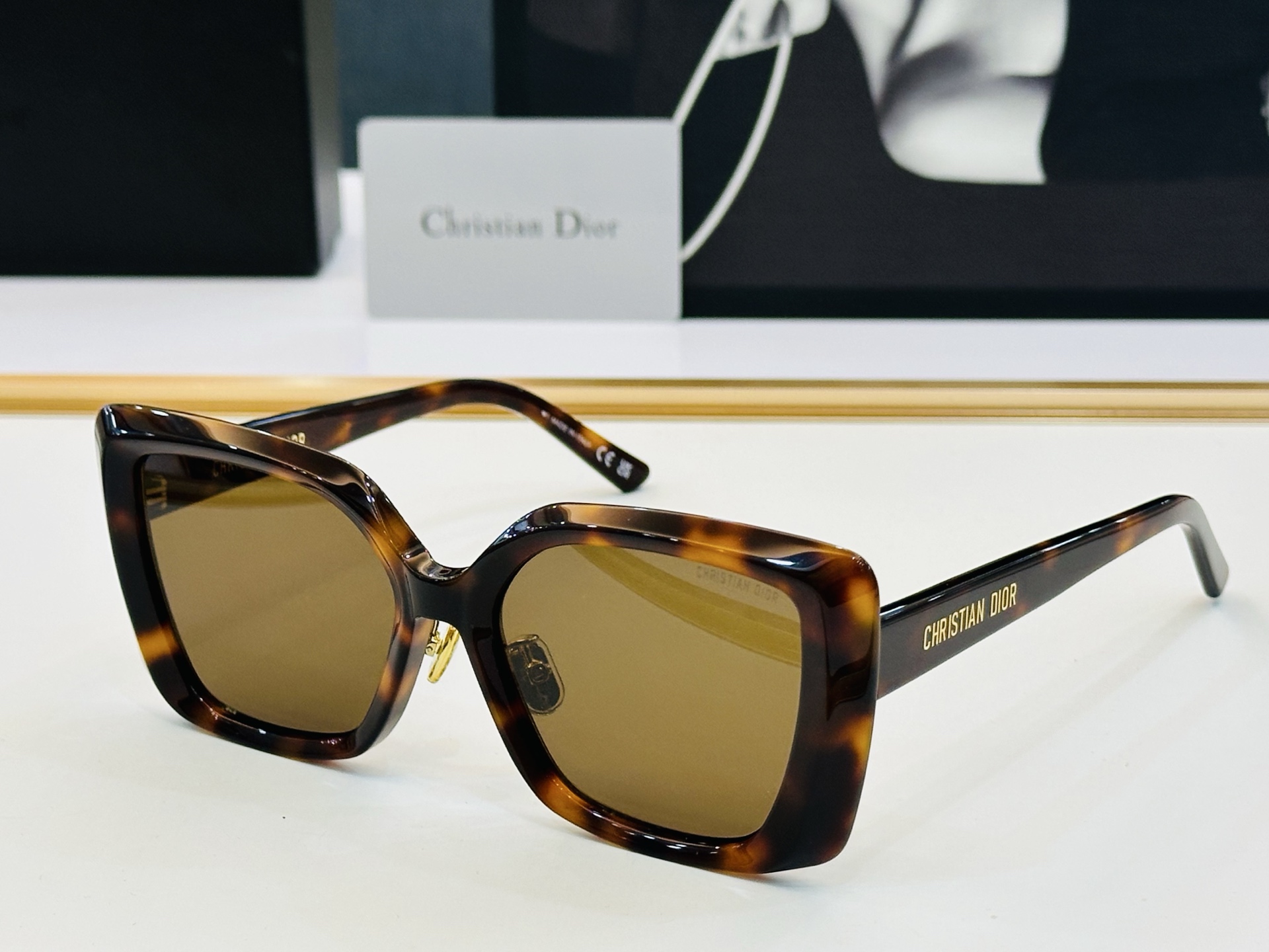 🔻🔻🔻DIO* 迪家 B3F Size：55口17-145 春夏款墨镜 😎🔆 一 搭配镜腿精致 质量上佳