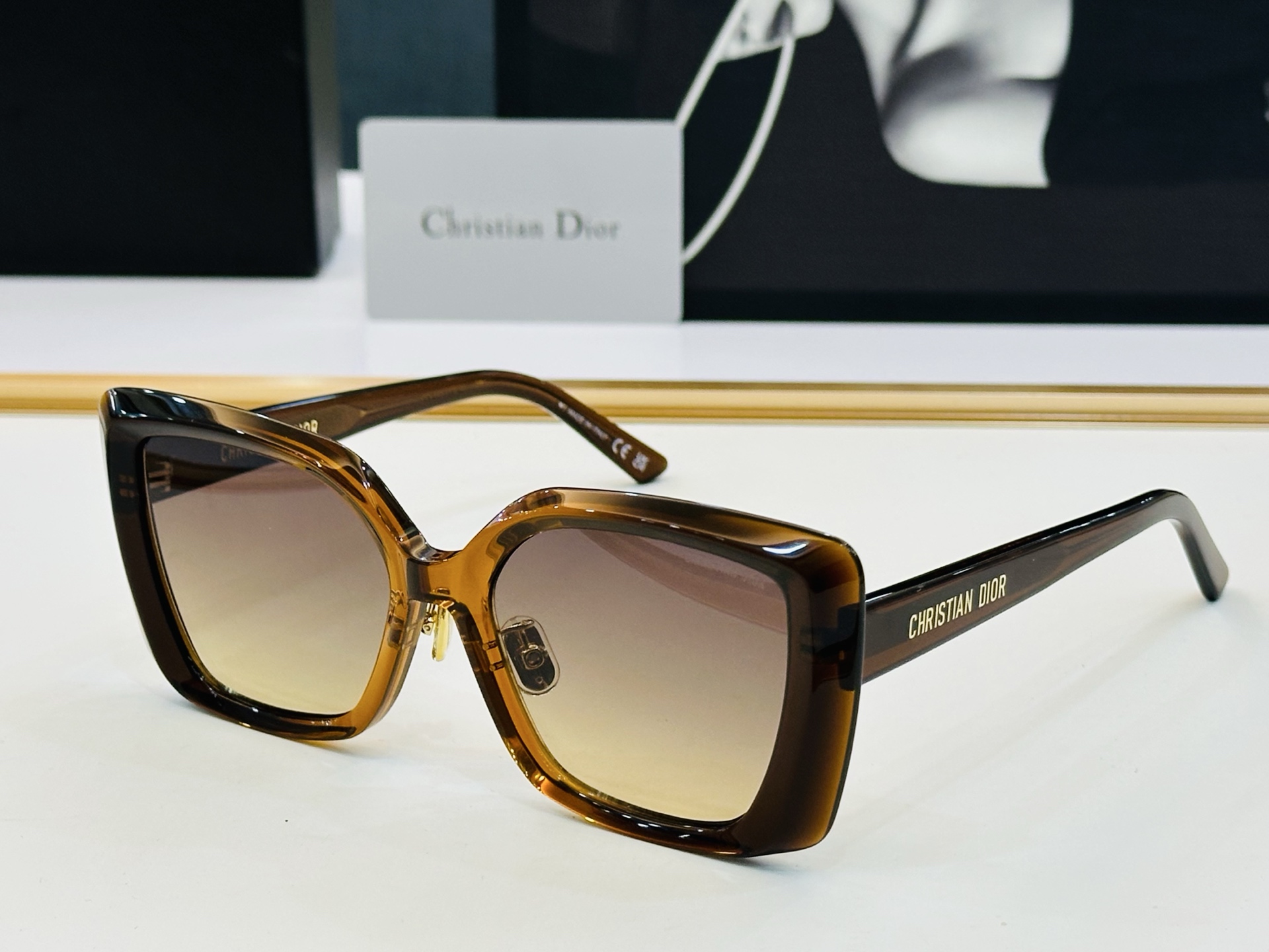 🔻🔻🔻DIO* 迪家 B3F Size：55口17-145 春夏款墨镜 😎🔆 一 搭配镜腿精致 质量上佳