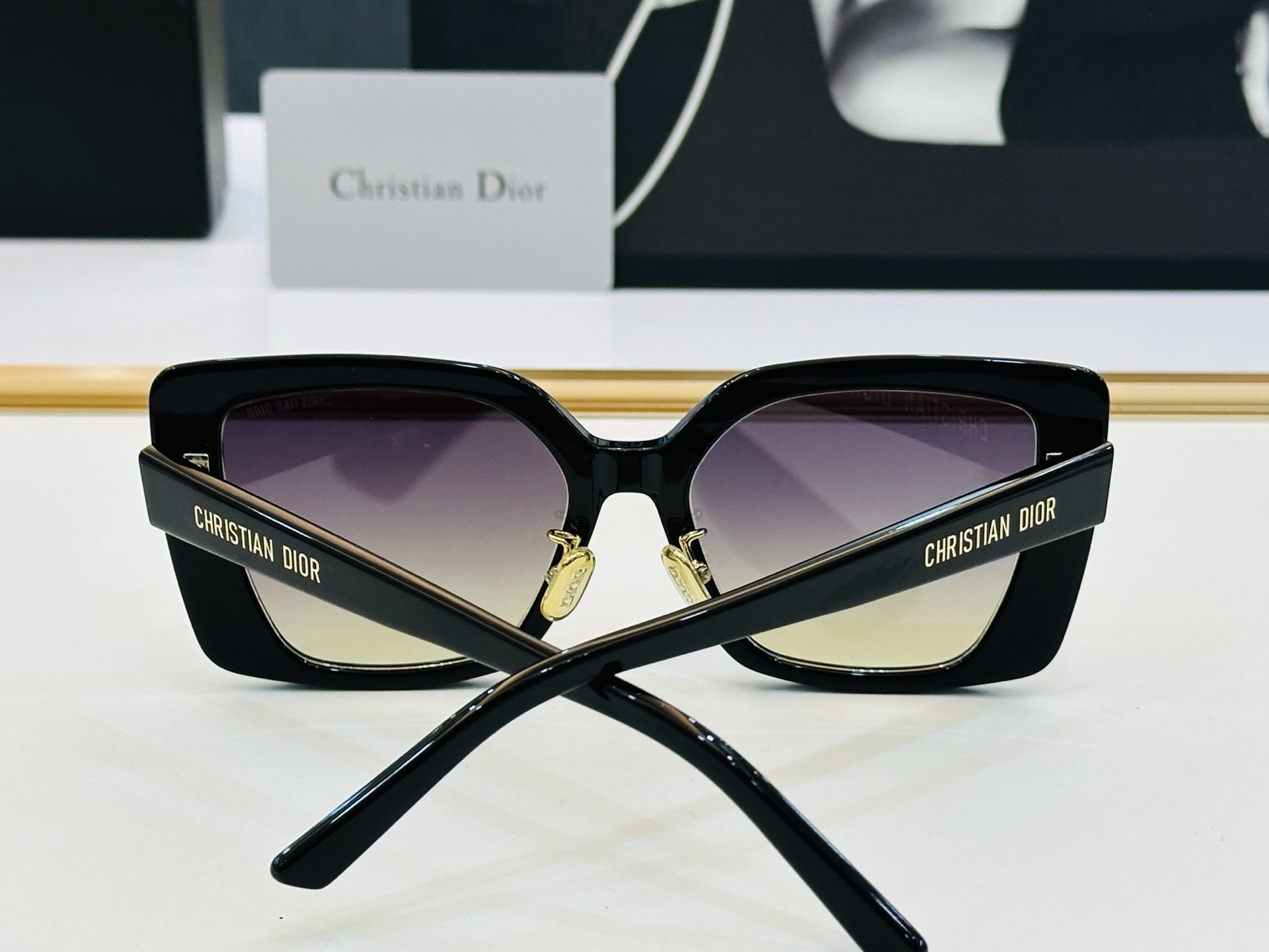 🔻🔻🔻DIO* 迪家 B3F Size：55口17-145 春夏款墨镜 😎🔆 一 搭配镜腿精致 质量上佳