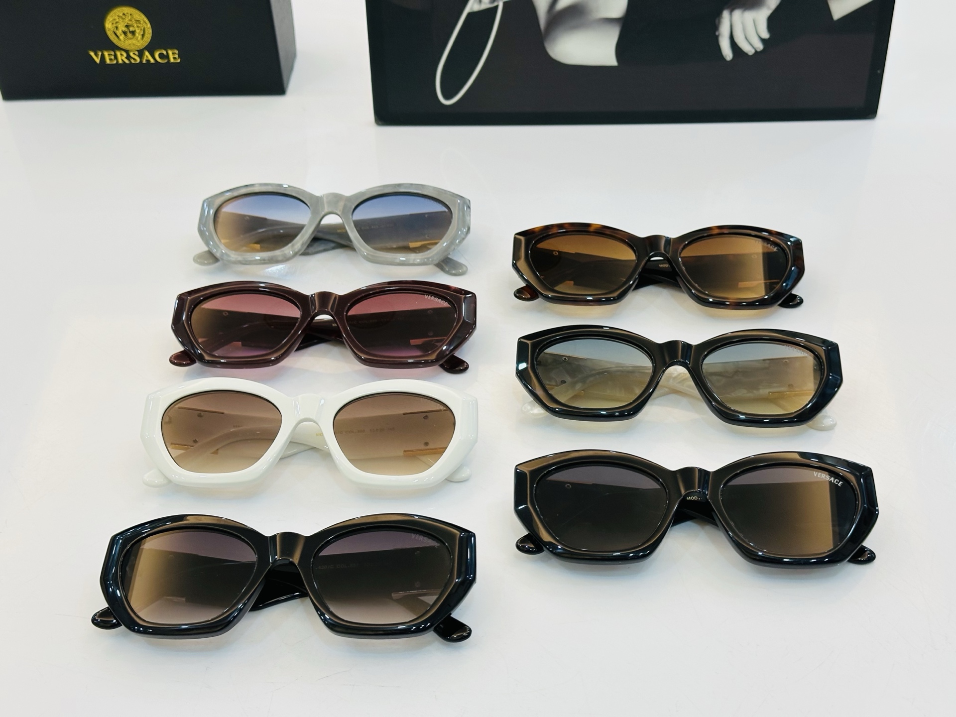 🎉🎉范思家 VERSACE✨MOD：420 Size：53口20-145 ✨J有范