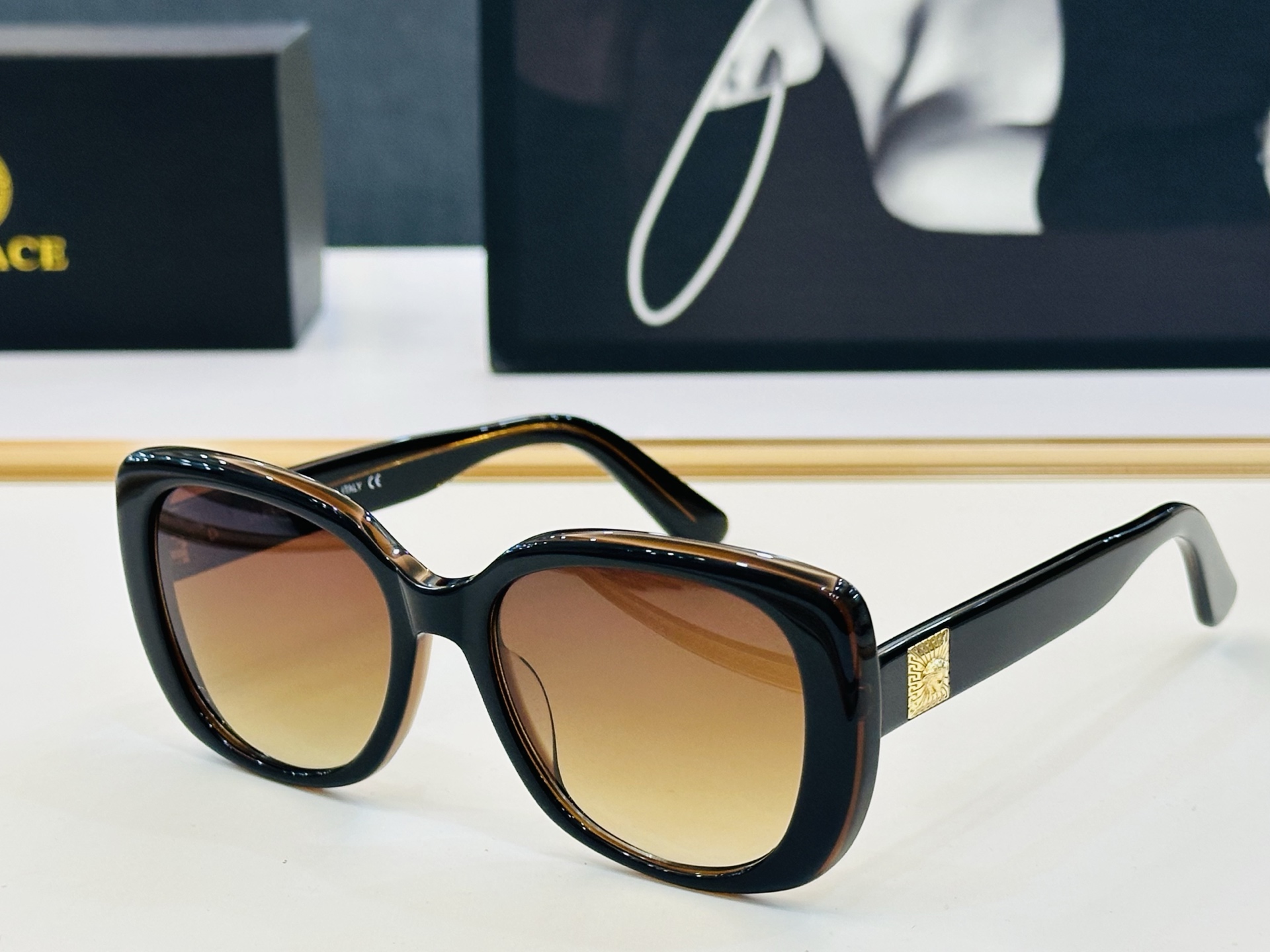 🎉🎉范思家 VERSACE✨✨✨MODEL：VE3468 Size：54口18-145 ✨Z有范