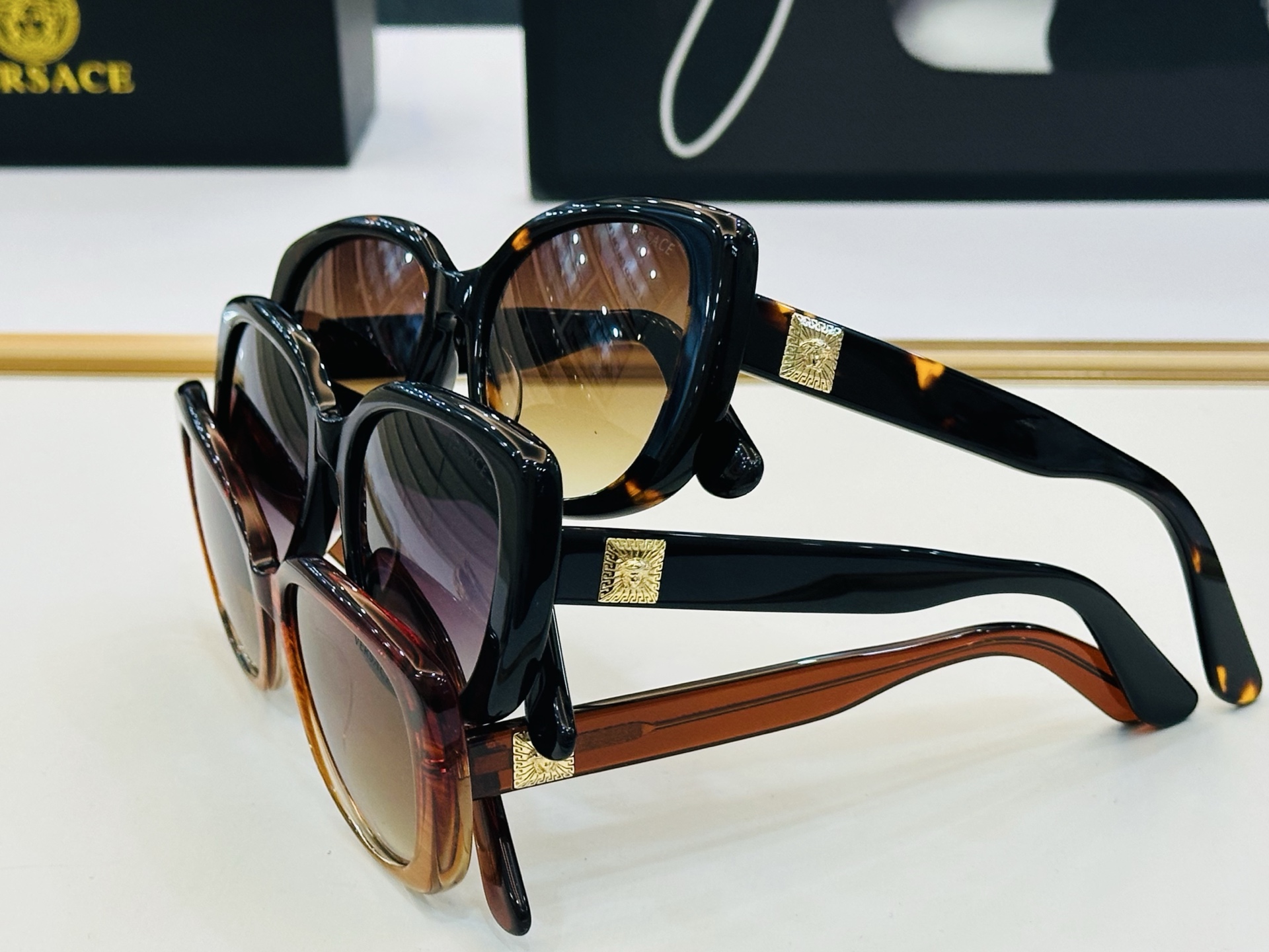 🎉🎉范思家 VERSACE✨✨✨MODEL：VE3468 Size：54口18-145 ✨Z有范