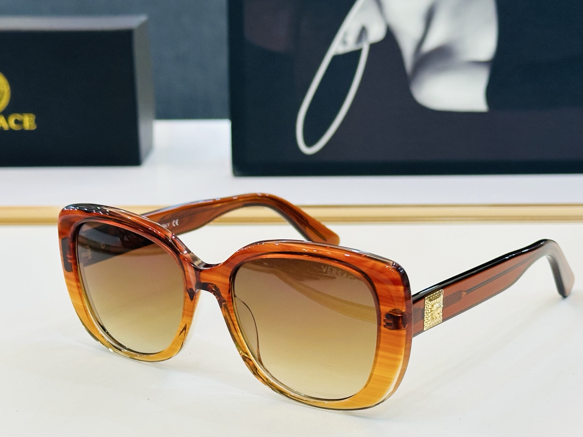 🎉🎉范思家 VERSACE✨✨✨MODEL：VE3468 Size：54口18-145 ✨Z有范