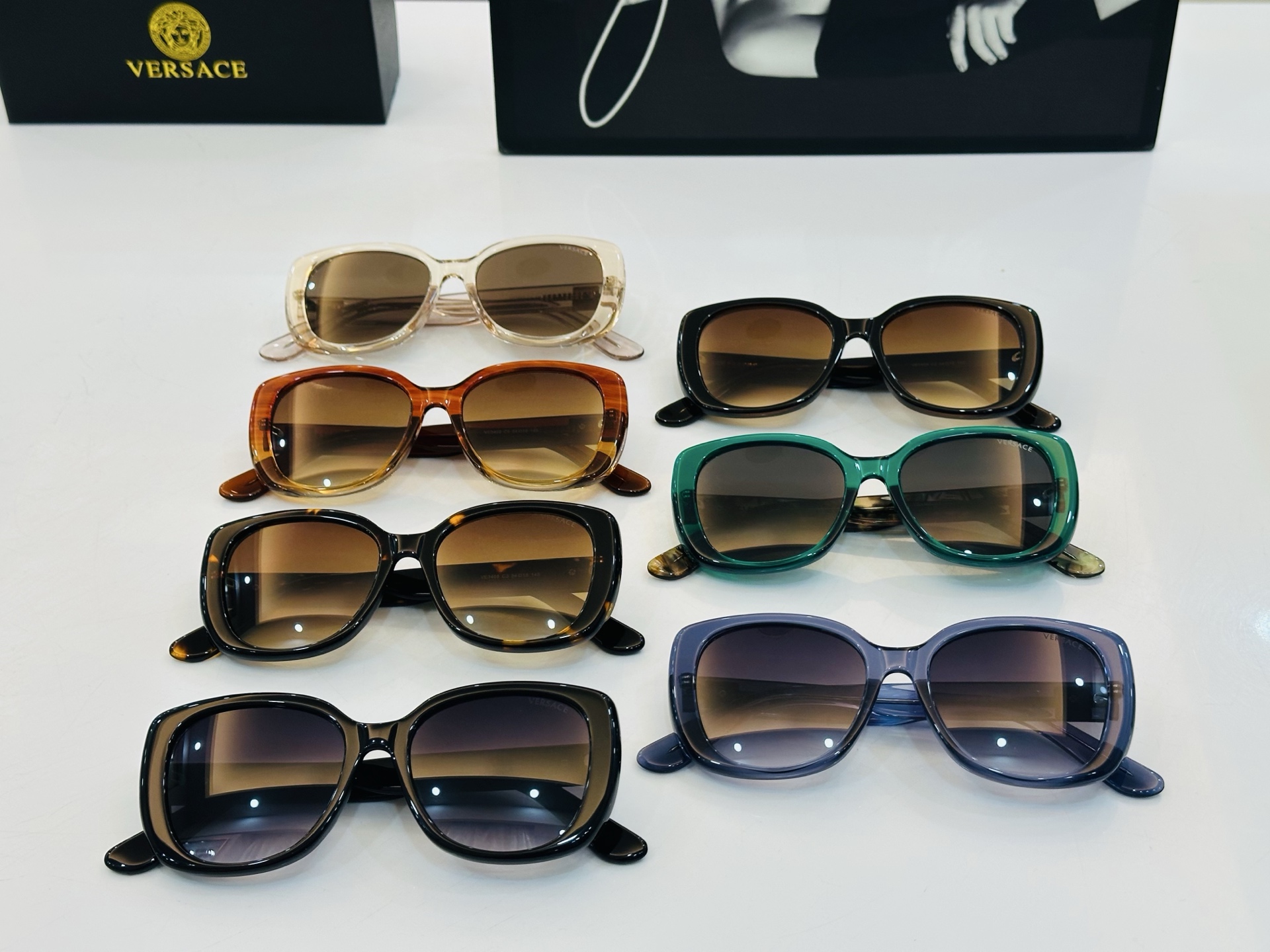 🎉🎉范思家 VERSACE✨✨✨MODEL：VE3468 Size：54口18-145 ✨Z有范