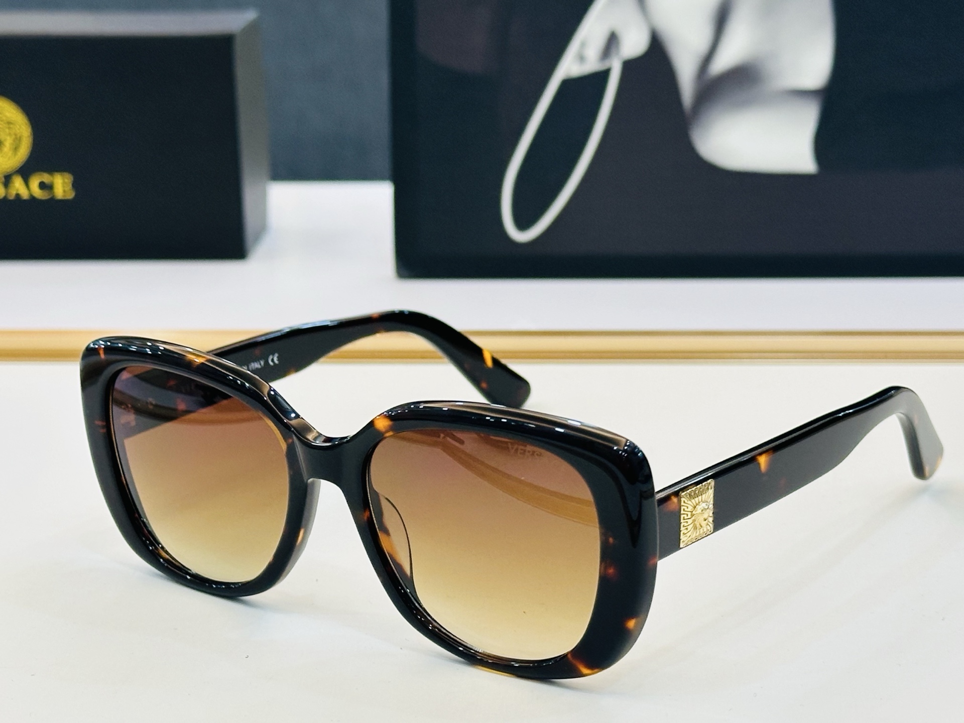 🎉🎉范思家 VERSACE✨✨✨MODEL：VE3468 Size：54口18-145 ✨Z有范