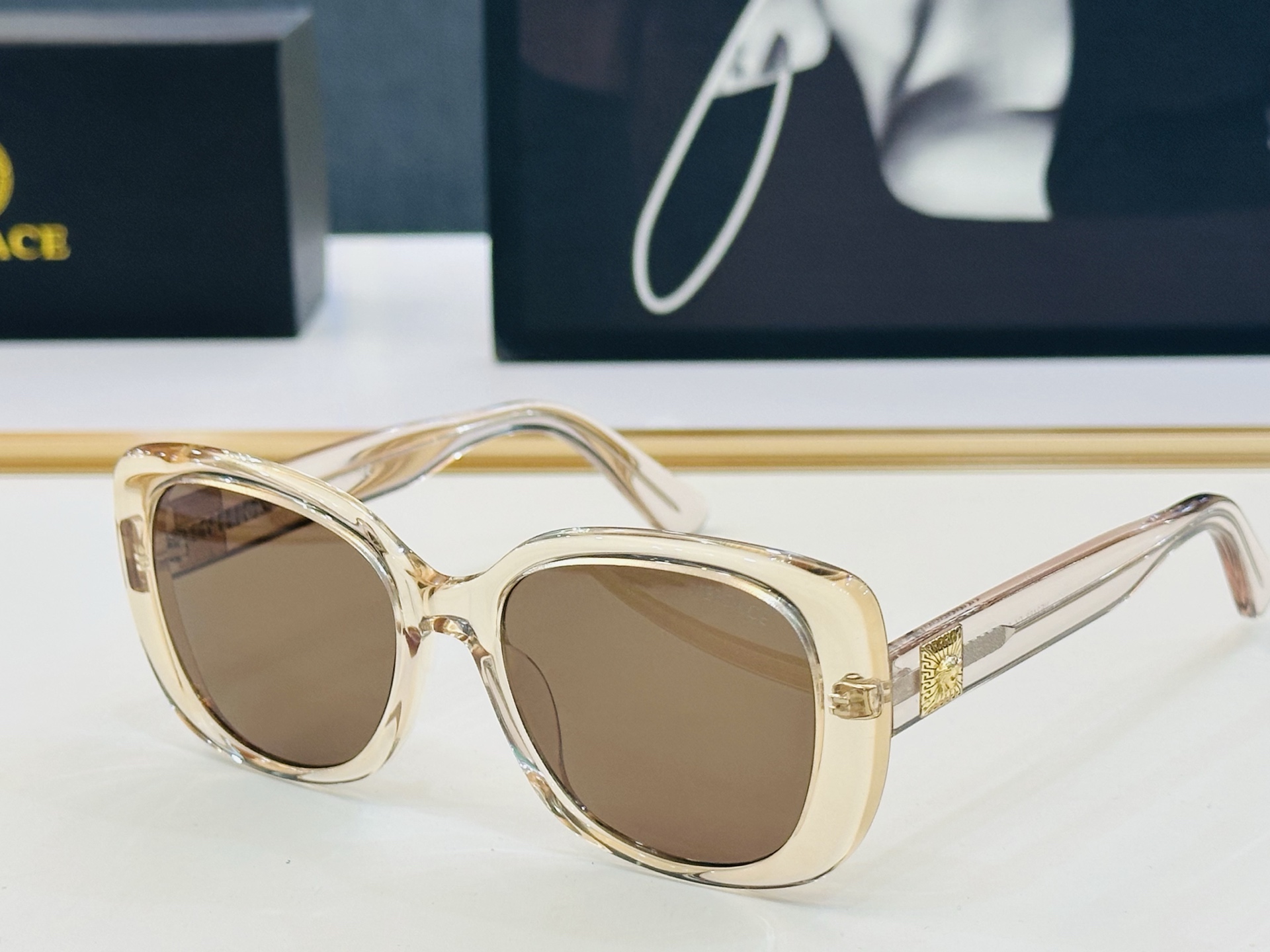 🎉🎉范思家 VERSACE✨✨✨MODEL：VE3468 Size：54口18-145 ✨Z有范