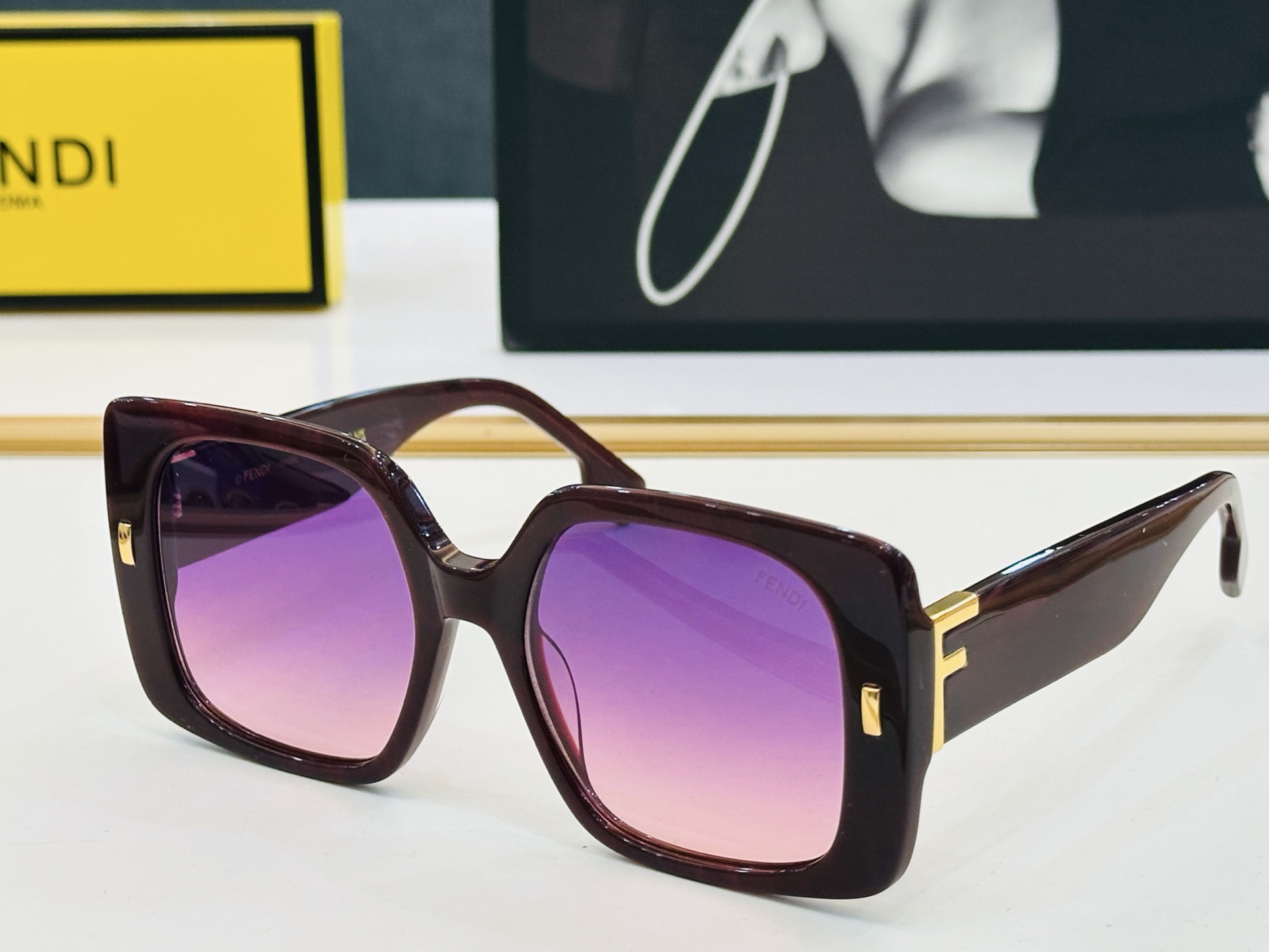 。新款FEND* FE40036U Size：55口20-145 🎁芬家 😀👏时尚经典 K太阳镜