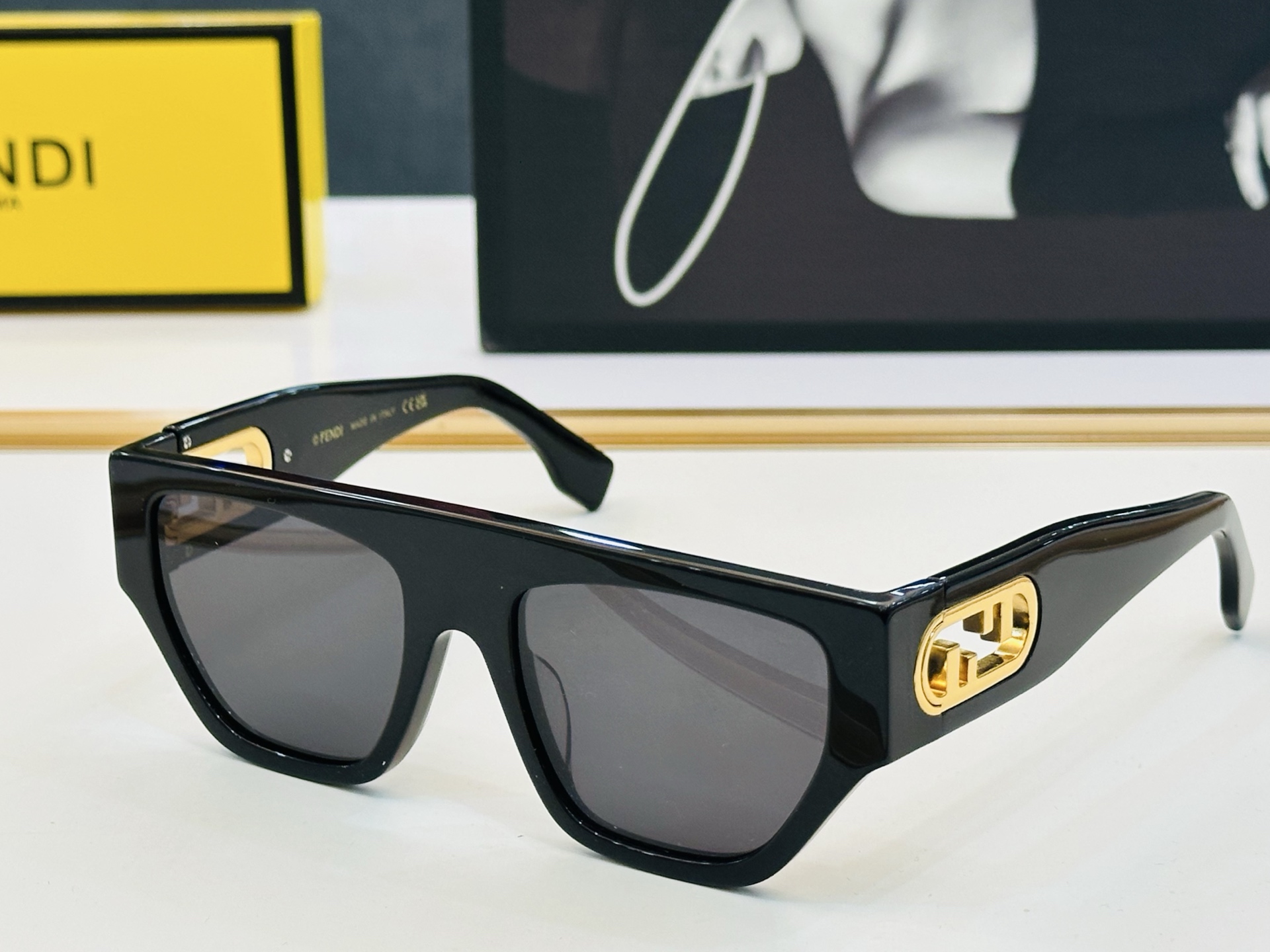 。新款FEND* FE40108 Size：55口20-140🎁芬家 😀👏时尚经典 K太阳镜