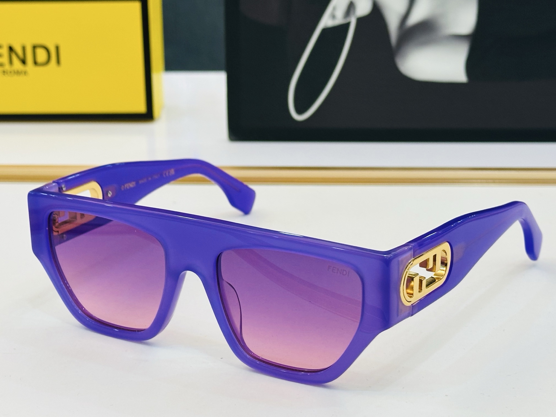 。新款FEND* FE40108 Size：55口20-140🎁芬家 😀👏时尚经典 K太阳镜