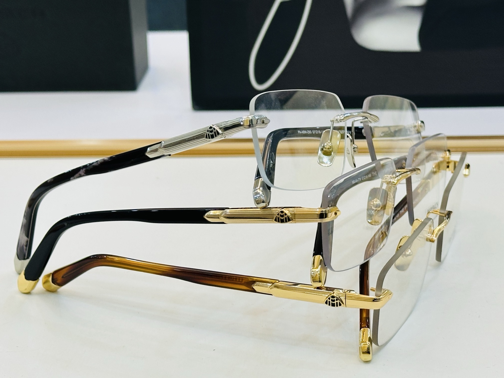 高品质 迈巴赫 🎉🎉做工精美💕💕MAYBAC*H Z36 Size：57口18-145 质感十足 A👍高