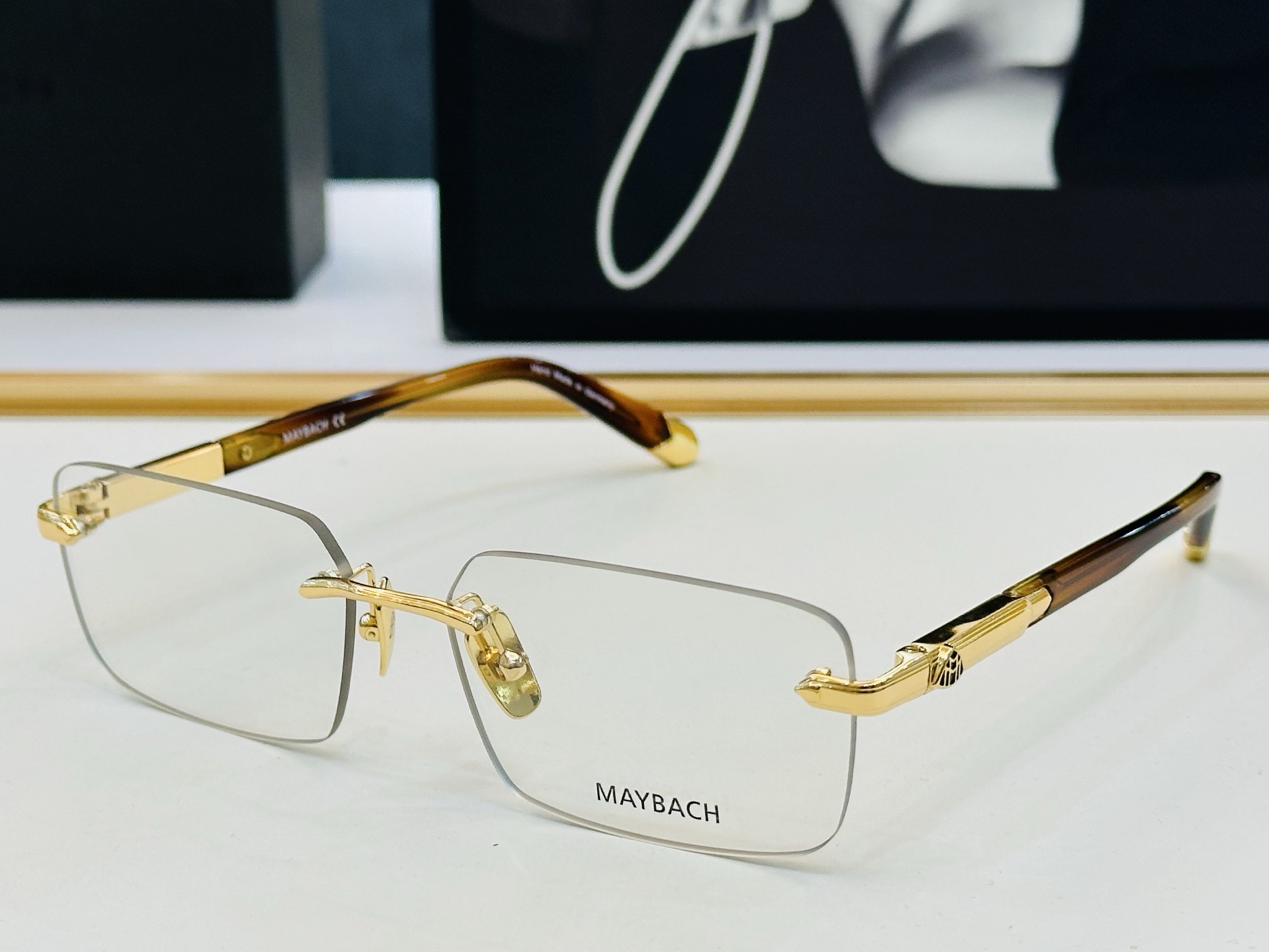 高品质 迈巴赫 🎉🎉做工精美💕💕MAYBAC*H Z36 Size：57口18-145 质感十足 A👍高