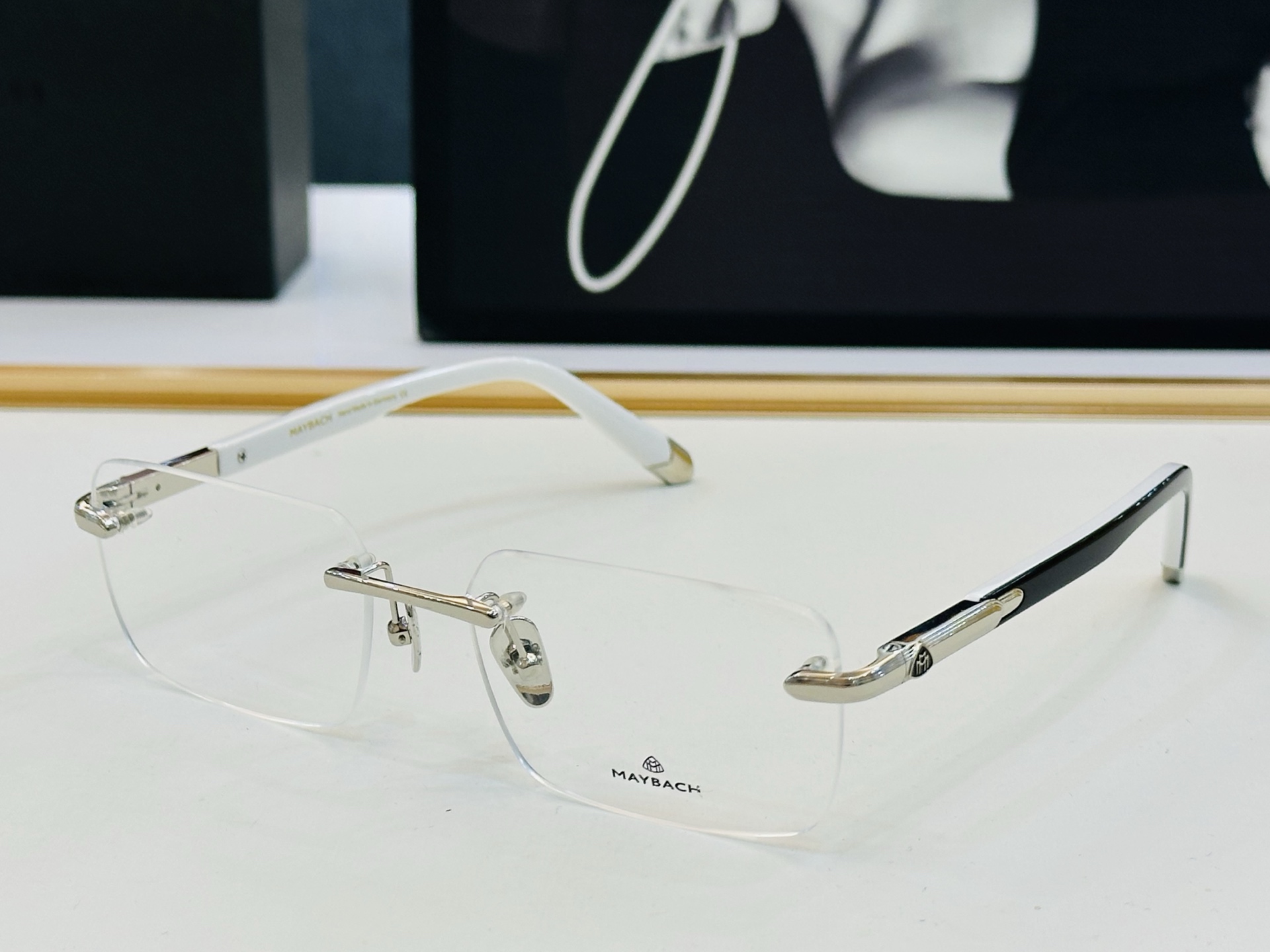 高品质 迈巴赫 🎉🎉做工精美💕💕MAYBAC*H Z36 Size：57口18-145 质感十足 A👍高