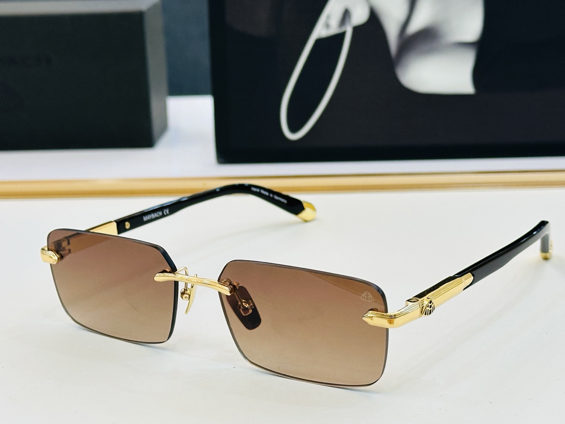 高品质 迈巴赫 🎉🎉做工精美💕💕MAYBAC*H Z36 Size：57口18-145 质感十足 A👍高