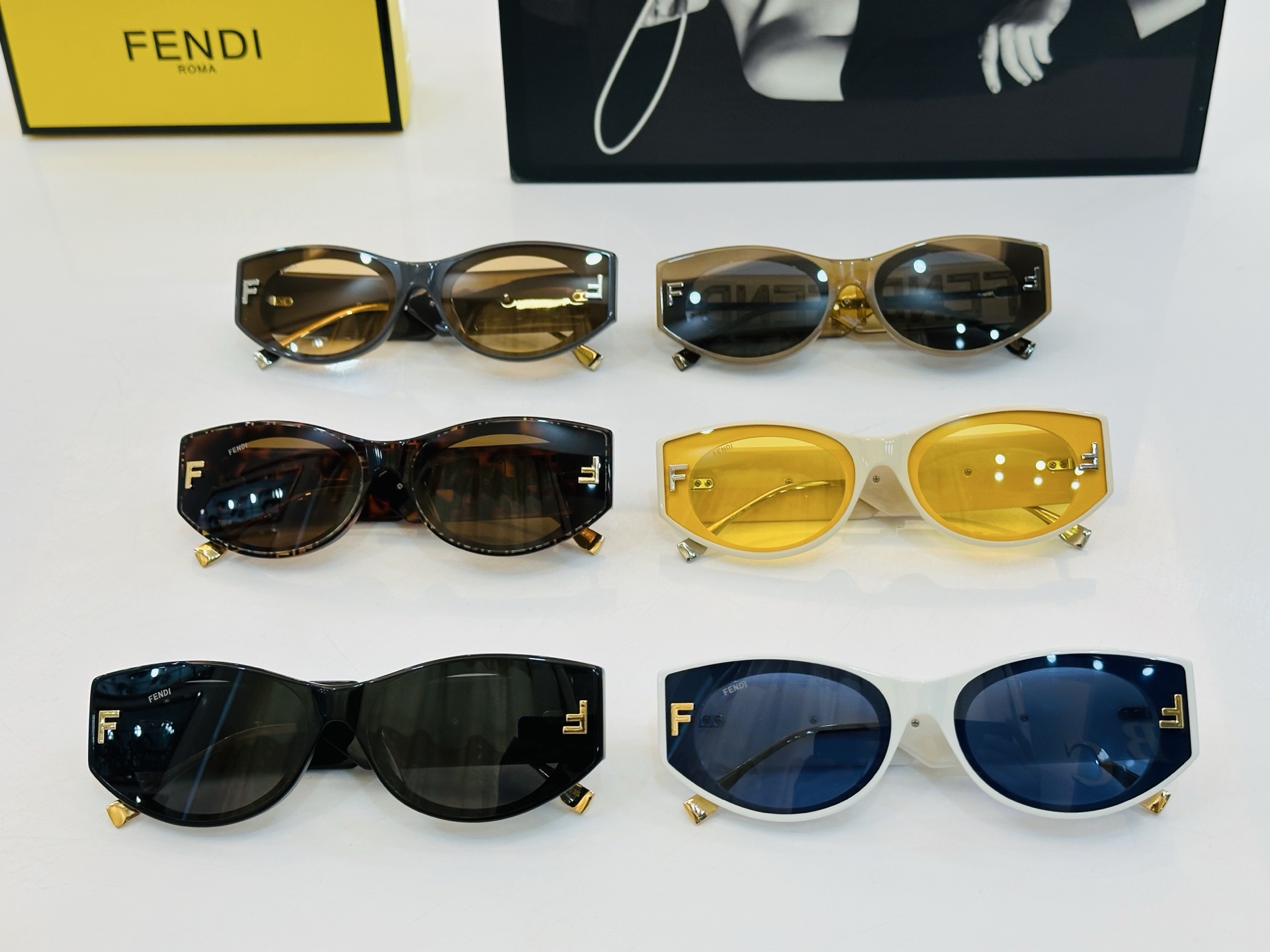 。新款FEND* FE4096 Size：53口22-145 🎁芬家 😀👏时尚经典 K太阳镜