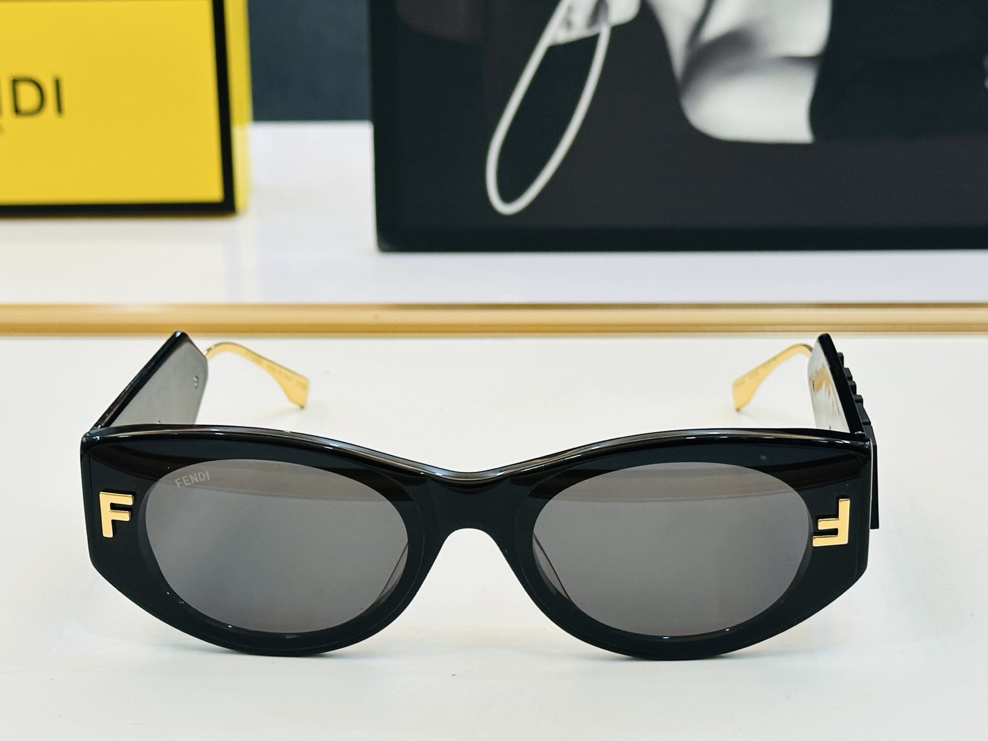 。新款FEND* FE4096 Size：53口22-145 🎁芬家 😀👏时尚经典 K太阳镜