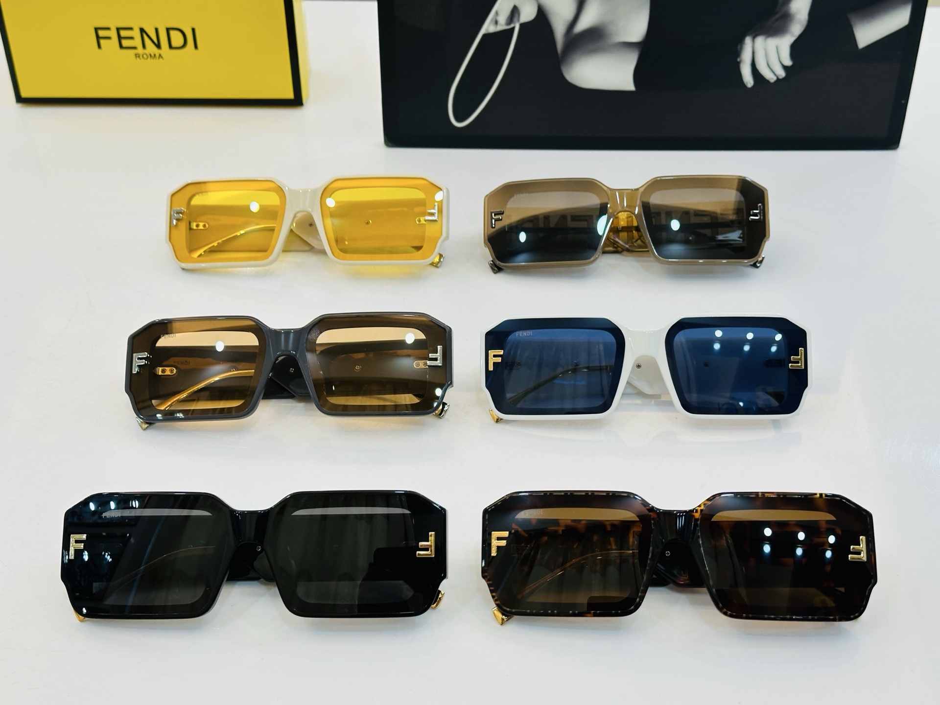 。新款FEND* FE4097 Size：53口24-145 🎁芬家 😀👏时尚经典 K太阳镜