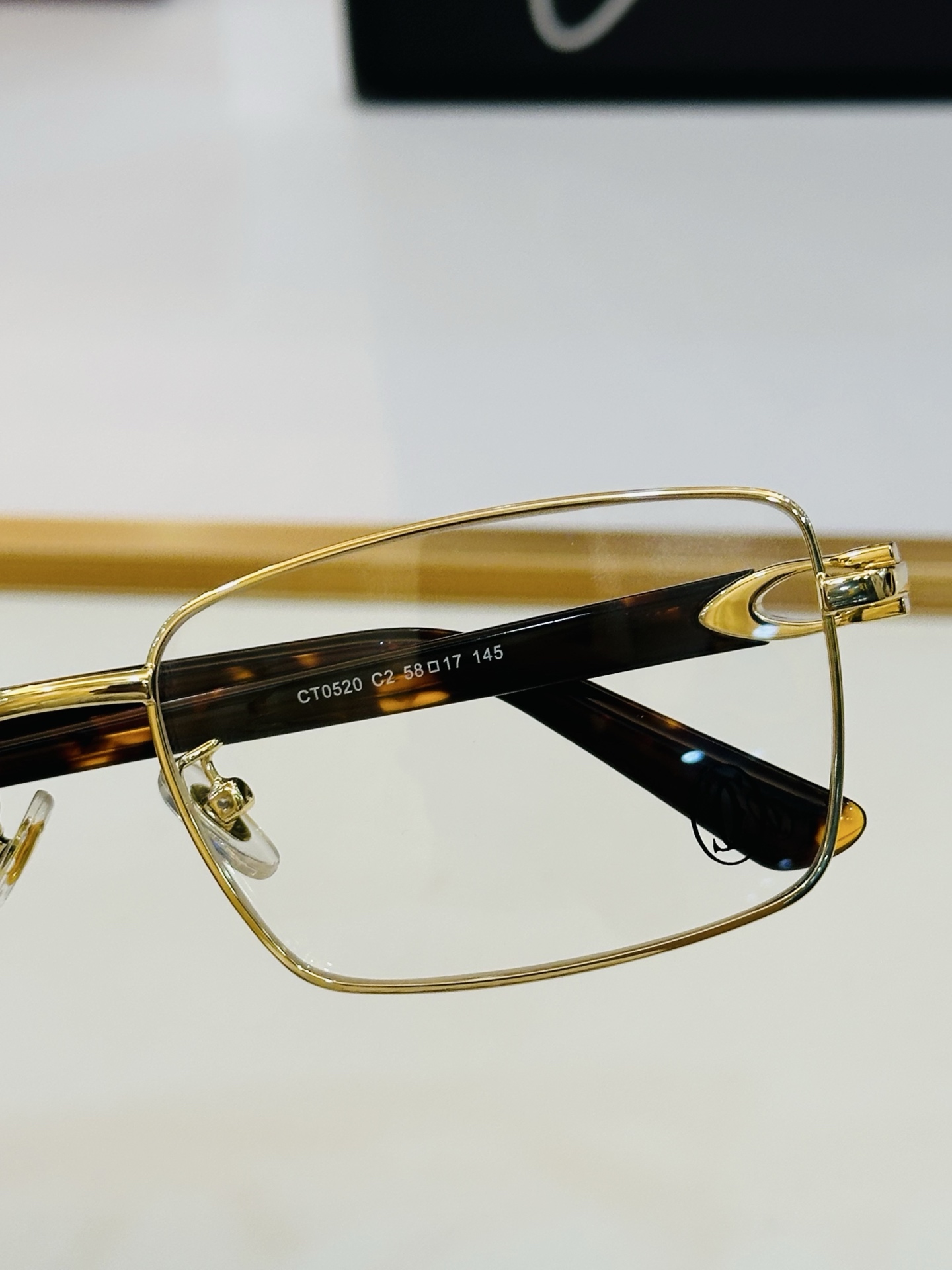 Cartier-卡家 ✨CT0520 Size：58口17-145 不挑脸型 简约大气 时尚休闲 👌👃Z