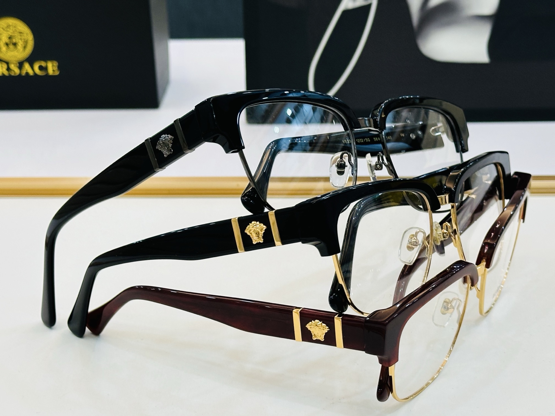 🎉🎉范思家 VERSACE✨✨✨MODEL：VE3348 Size：55口18-140 ✨b有范