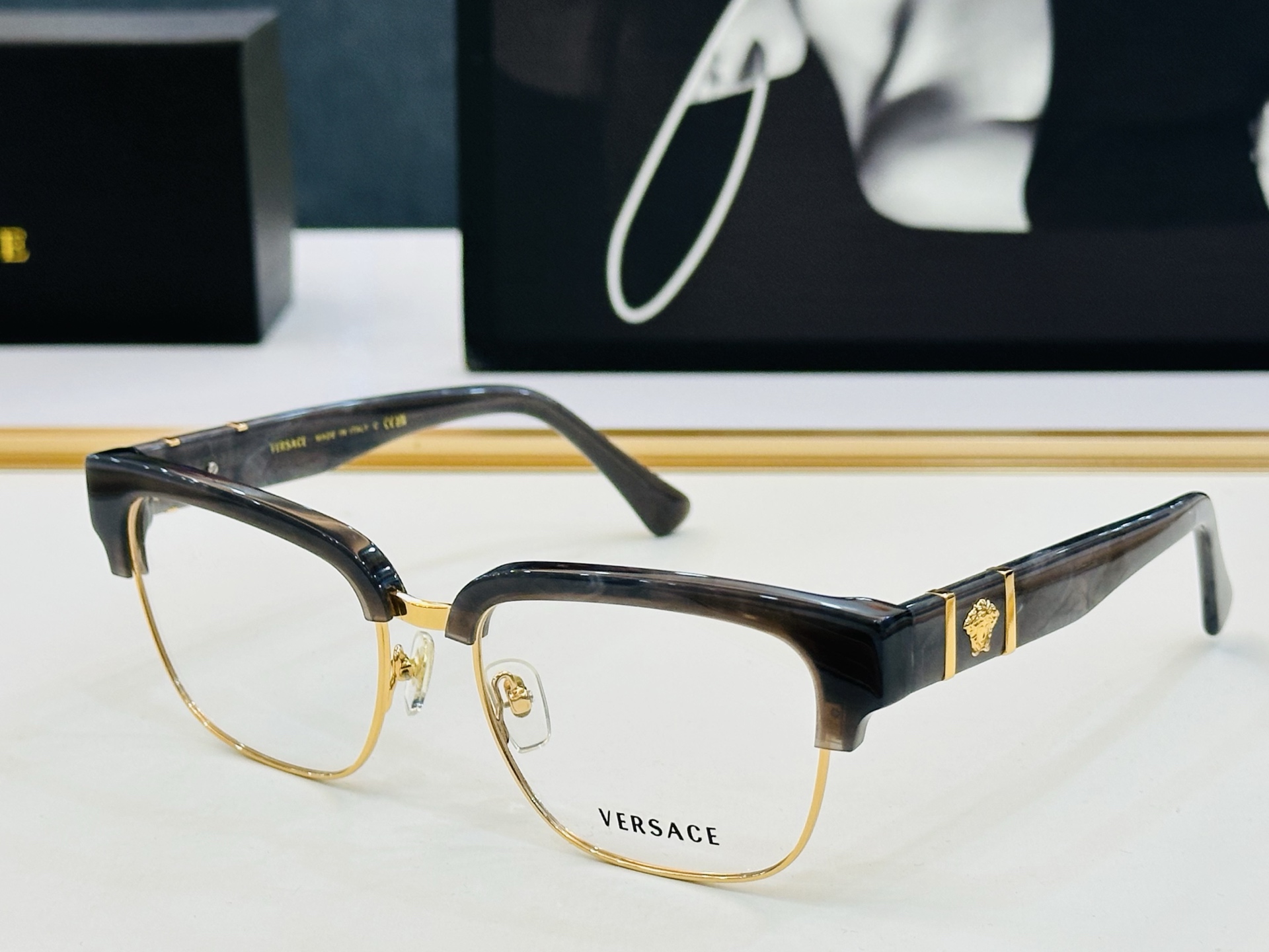 🎉🎉范思家 VERSACE✨✨✨MODEL：VE3348 Size：55口18-140 ✨b有范