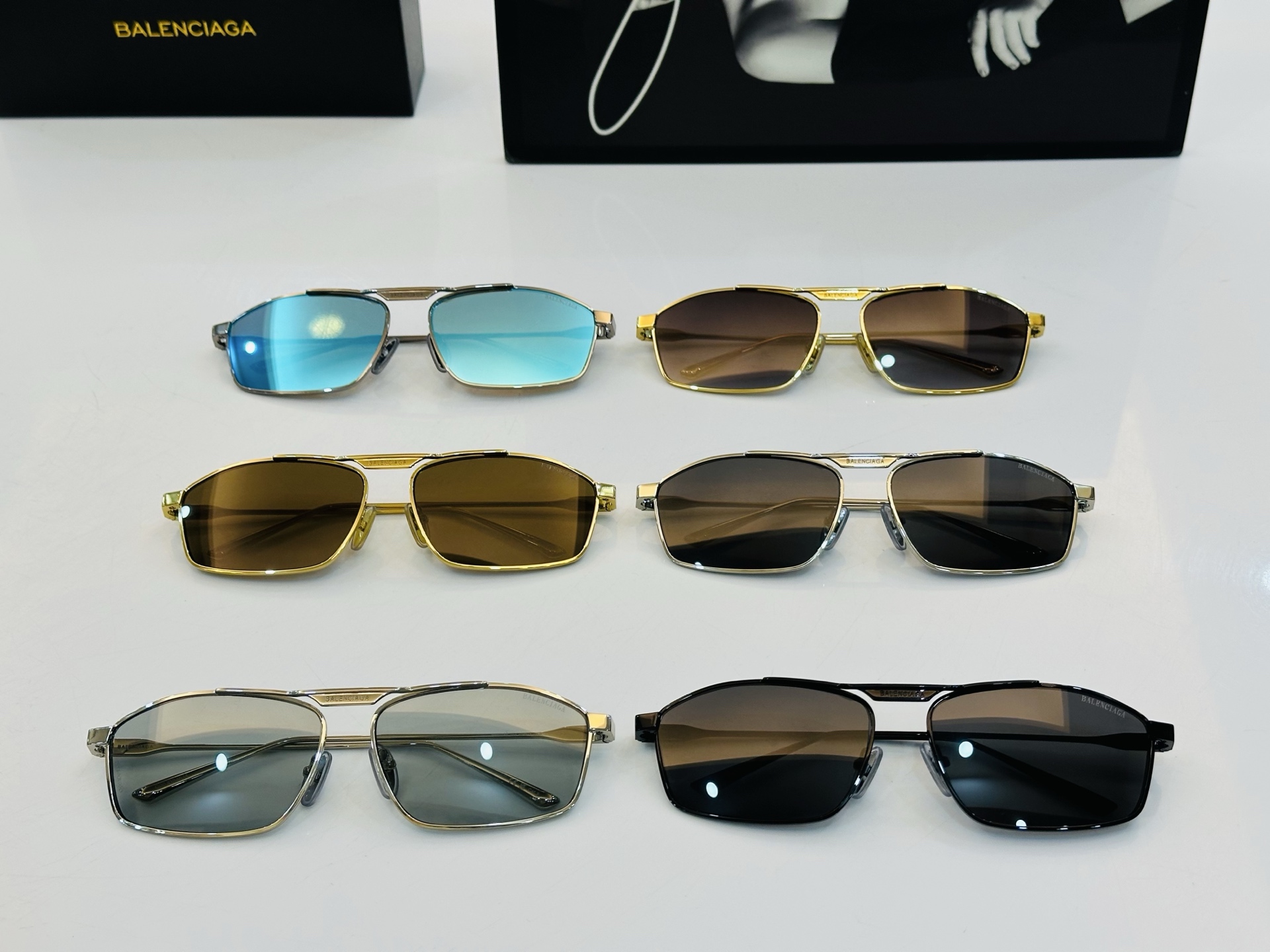 BALENCIAGA巴黎世家 BB0416S SIZE：62口17-145 最新 版型很特别的设计 一品