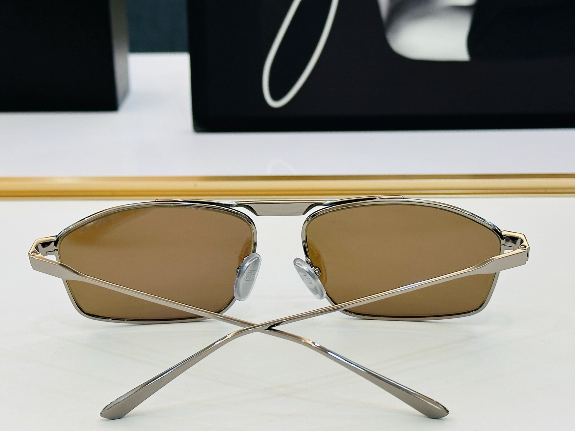 BALENCIAGA巴黎世家 BB0416S SIZE：62口17-145 最新 版型很特别的设计 一品