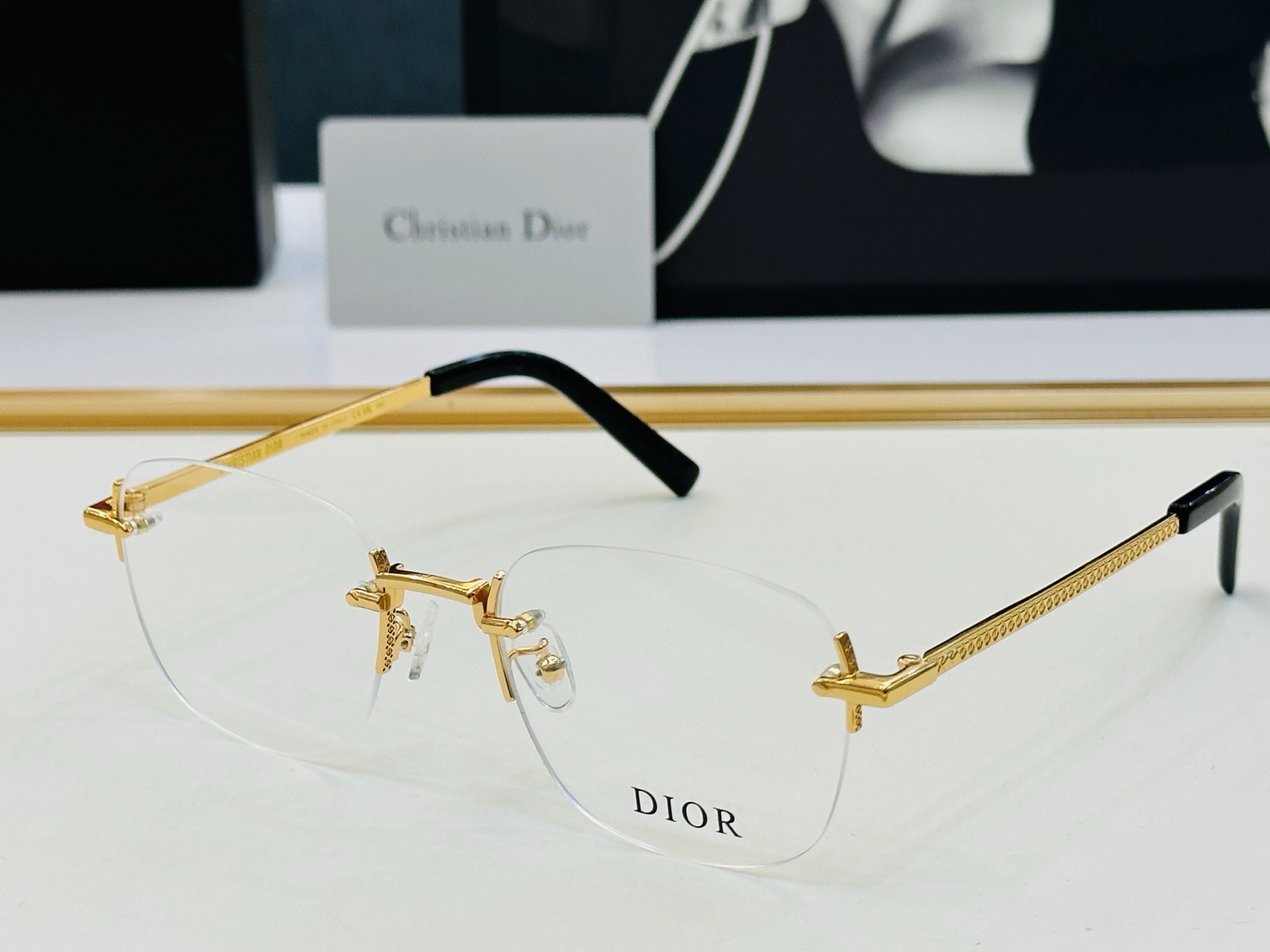 推荐 Dio* 迪家 CD OS5U Size：55口20-145 平光镜 镜腿精美装饰 XL时尚百搭 