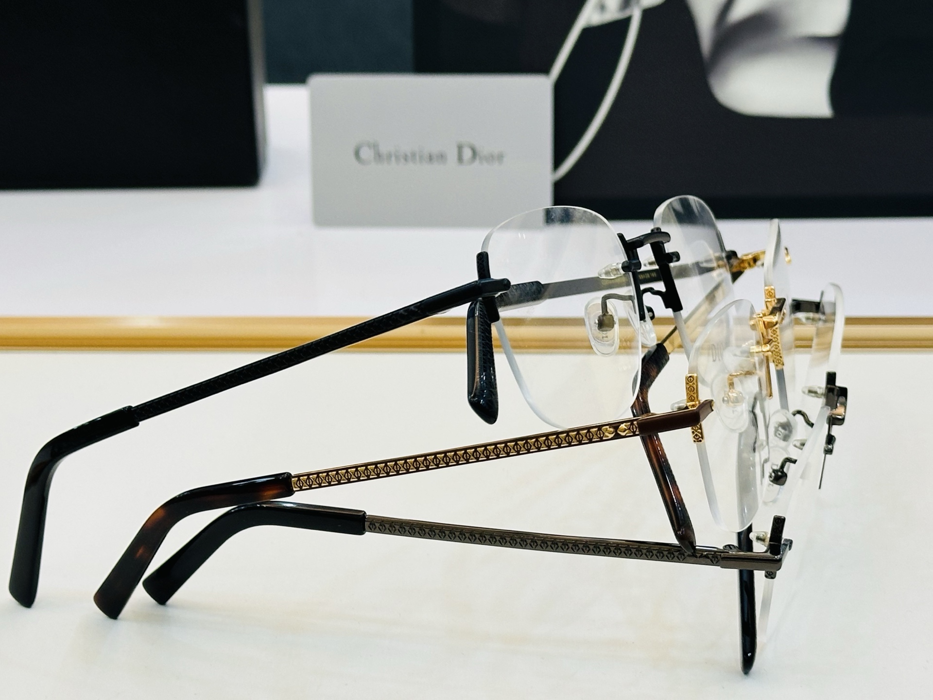 推荐 Dio* 迪家 CD OS5U Size：55口20-145 平光镜 镜腿精美装饰 XL时尚百搭 