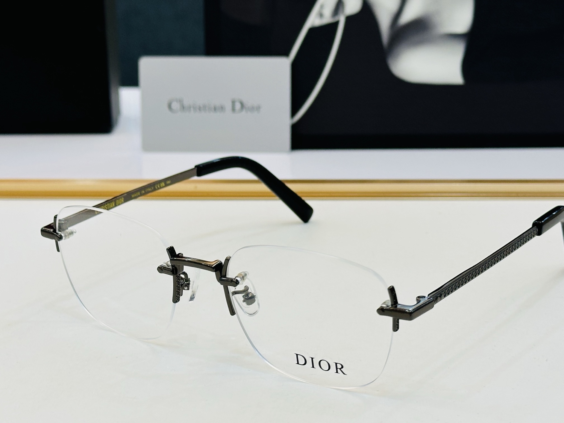 推荐 Dio* 迪家 CD OS5U Size：55口20-145 平光镜 镜腿精美装饰 XL时尚百搭 