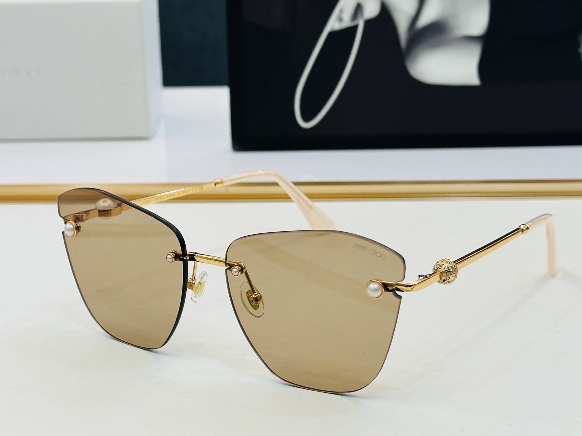 JIMMY CHO* 吉米家 JC4004HB Size：62口16-142 新款 坚持一如既往最高品质