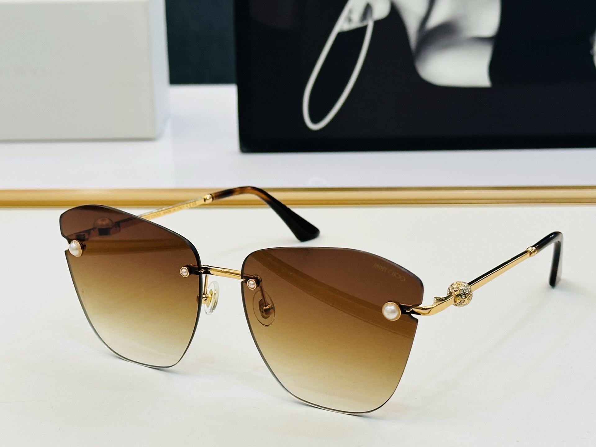 JIMMY CHO* 吉米家 JC4004HB Size：62口16-142 新款 坚持一如既往最高品质