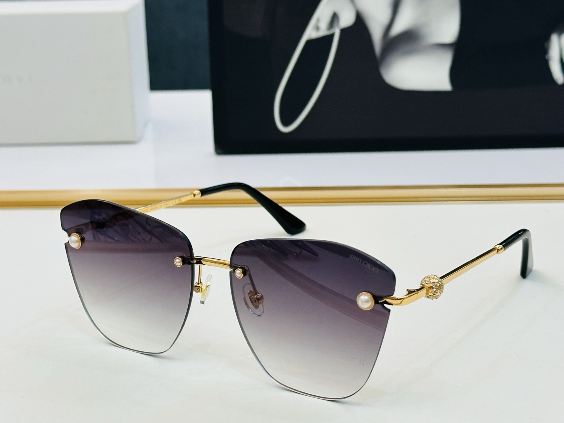 JIMMY CHO* 吉米家 JC4004HB Size：62口16-142 新款 坚持一如既往最高品质