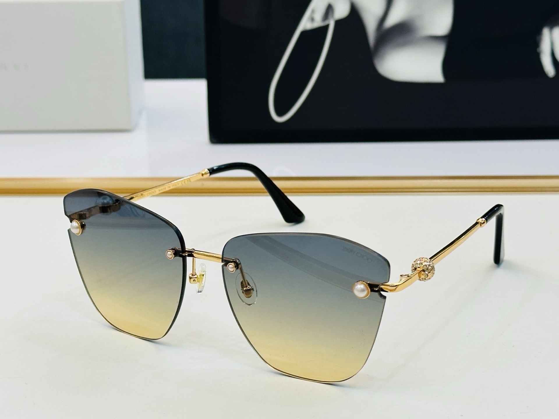 JIMMY CHO* 吉米家 JC4004HB Size：62口16-142 新款 坚持一如既往最高品质