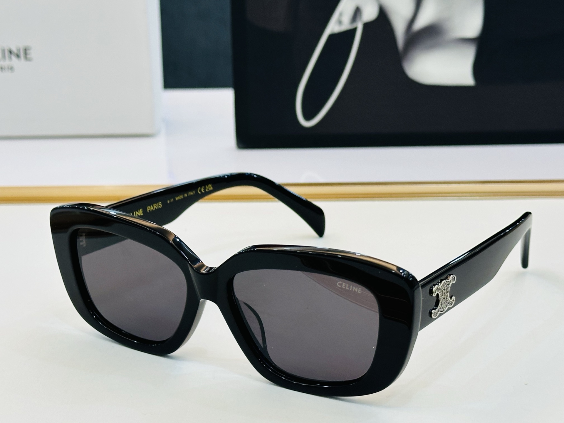 NO:376242,【CELINE】Celin CL40216U Size56 16-145 The style that has always been popular, European and American style, good gloss, strong texture, excellent craftsmanship, glasses, sunglasses, sunglasses, glasses, celine, celine19860909【CELINE】赛琳 CL40216U Size56口16-145 一直热销的款式,欧美风 光泽度好 XL质感强 工艺超赞 眼镜墨镜太阳镜,眼镜,celine,celine,glasses