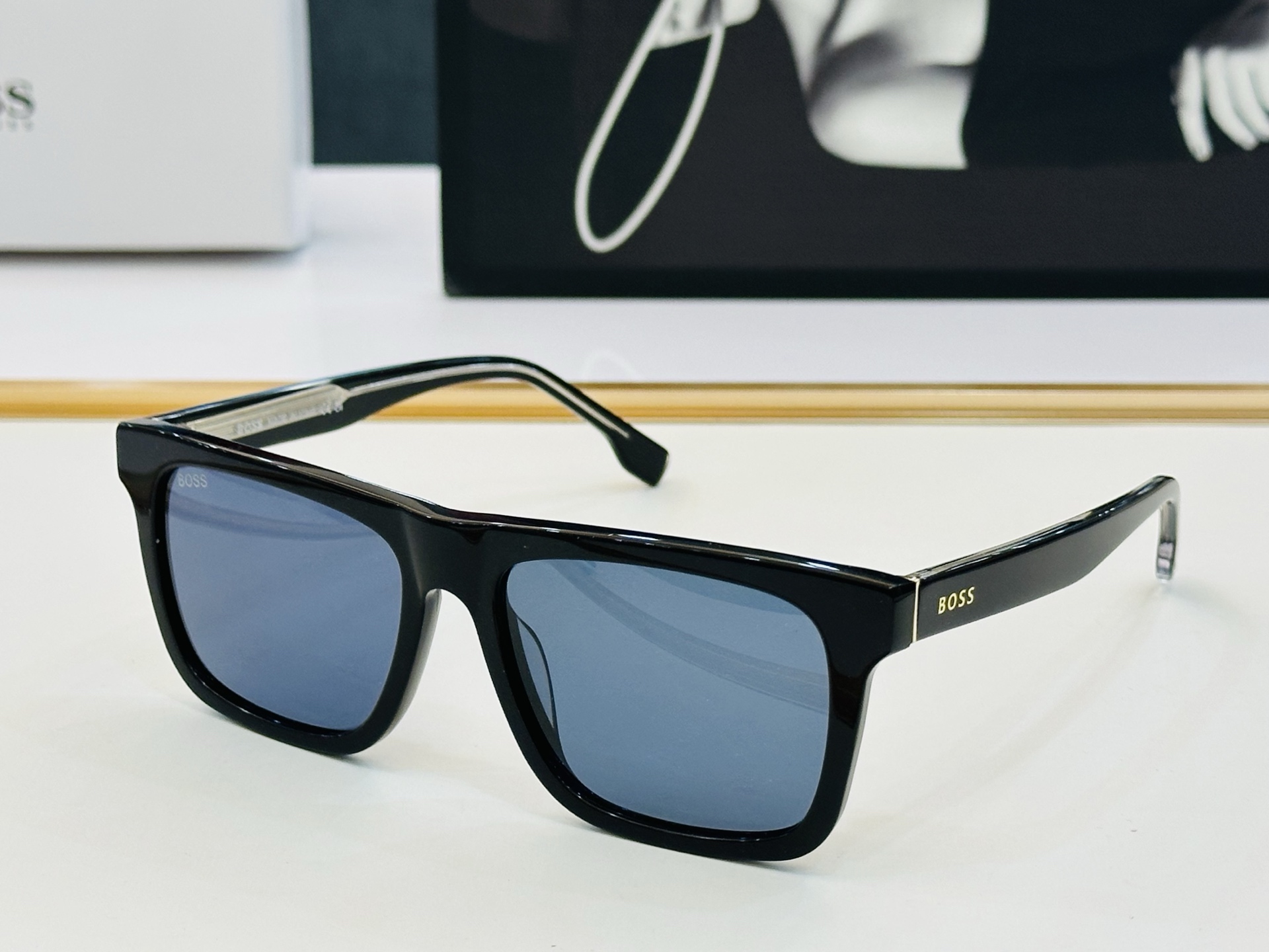 🆕 BOSS 1759/G/S Size：57口17-145 🕶🕶💋💋👣👣 高品质 不挑脸 经典不过时框