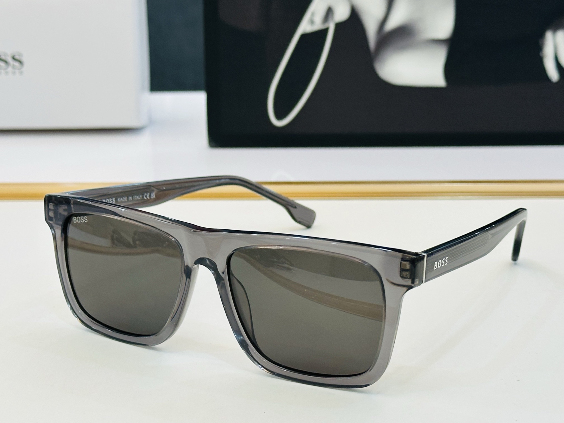 🆕 BOSS 1759/G/S Size：57口17-145 🕶🕶💋💋👣👣 高品质 不挑脸 经典不过时框