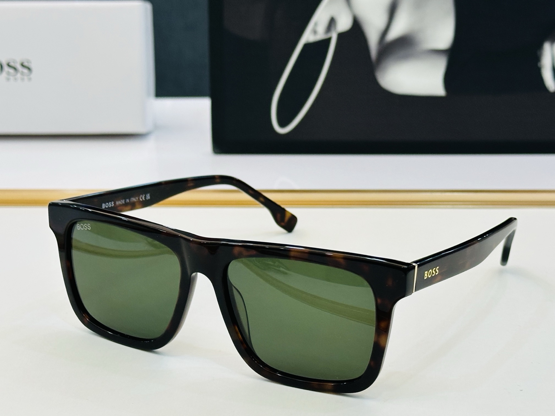 🆕 BOSS 1759/G/S Size：57口17-145 🕶🕶💋💋👣👣 高品质 不挑脸 经典不过时框