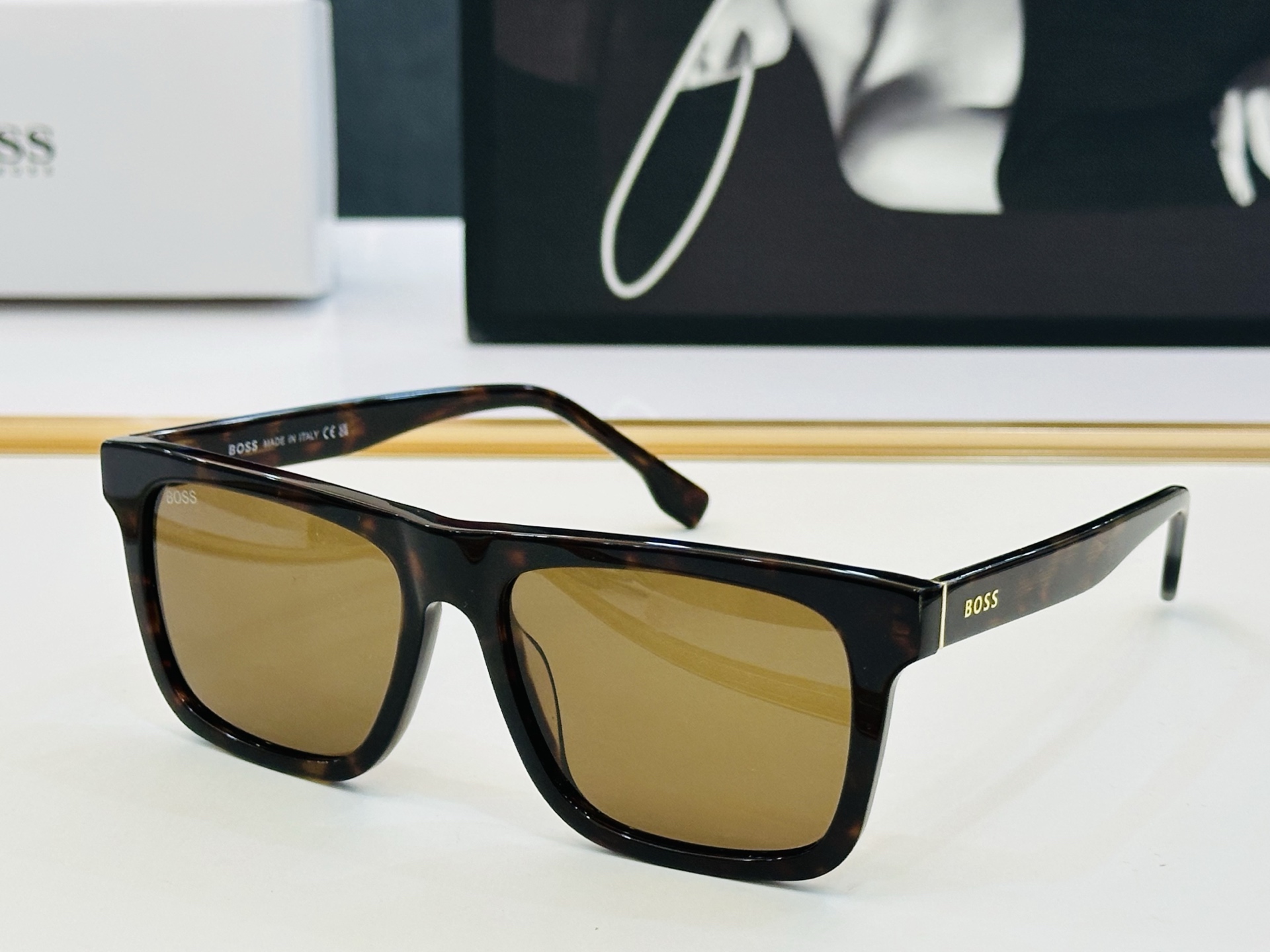 🆕 BOSS 1759/G/S Size：57口17-145 🕶🕶💋💋👣👣 高品质 不挑脸 经典不过时框