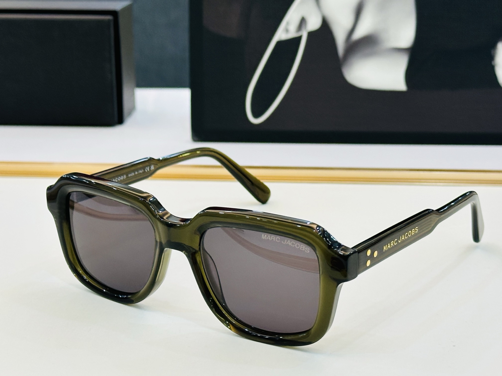 Marc jacobs 马杰家 Marc732 Size：54口19-145 采用今年流行的板材 Z完美