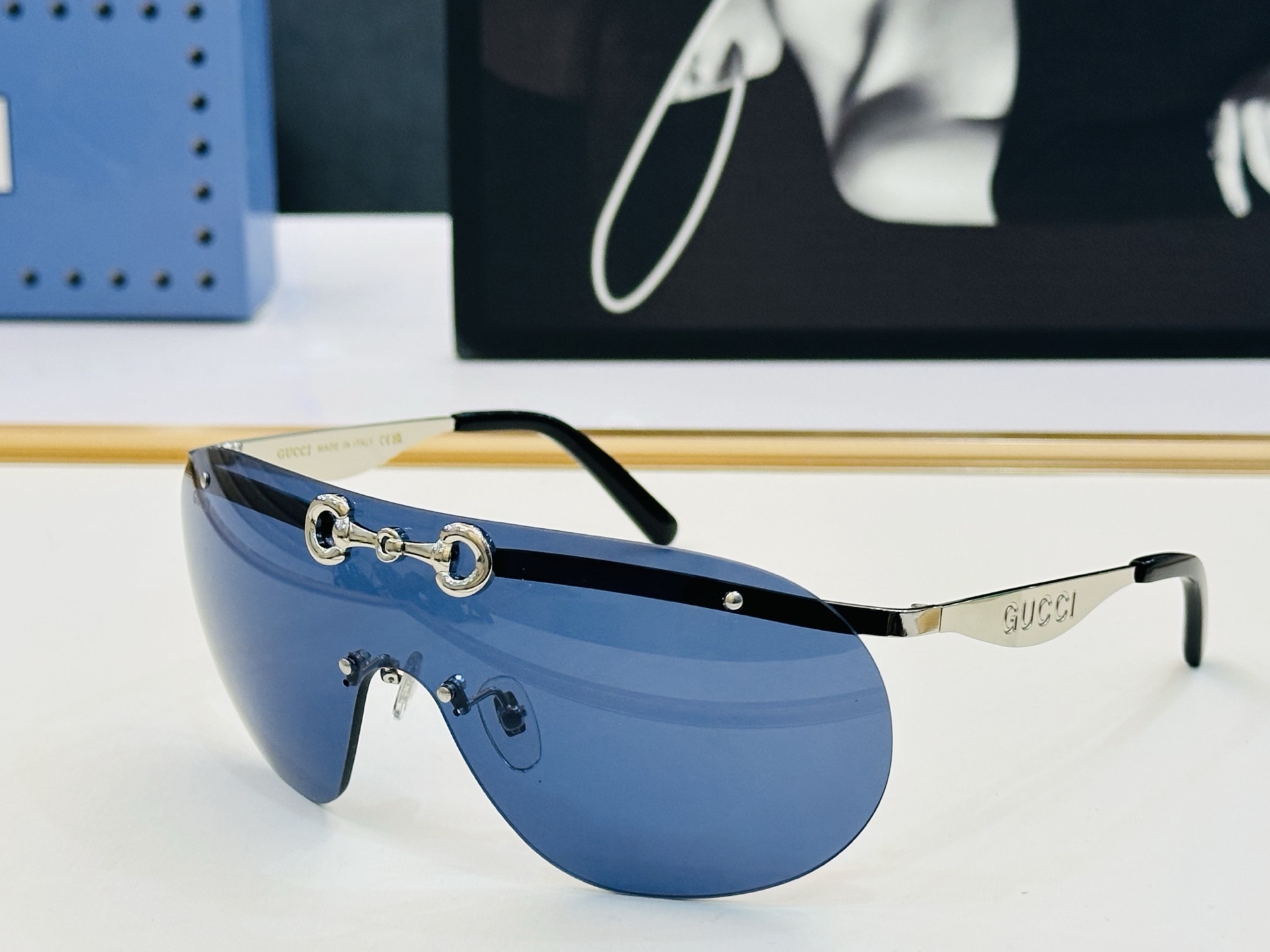 🆕 👏👏GUCC*👍古家GG1656S Size：146口0-122 搭配镜框🔝b❤太阳镜