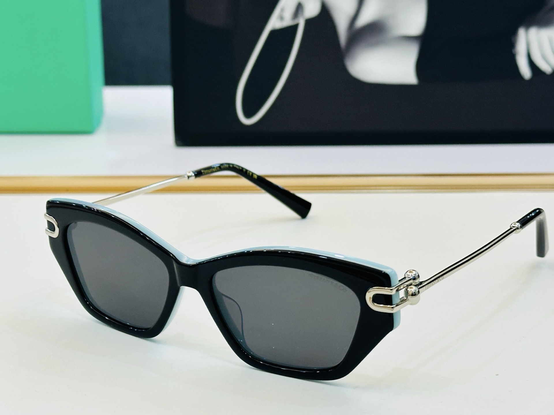 蒂芙家 Tiffany & CO. TF4231U Size：53口16-140 时尚太阳镜架 👍b多色