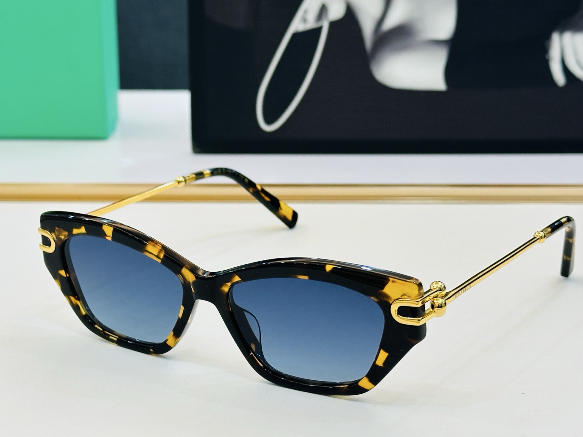 蒂芙家 Tiffany & CO. TF4231U Size：53口16-140 时尚太阳镜架 👍b多色