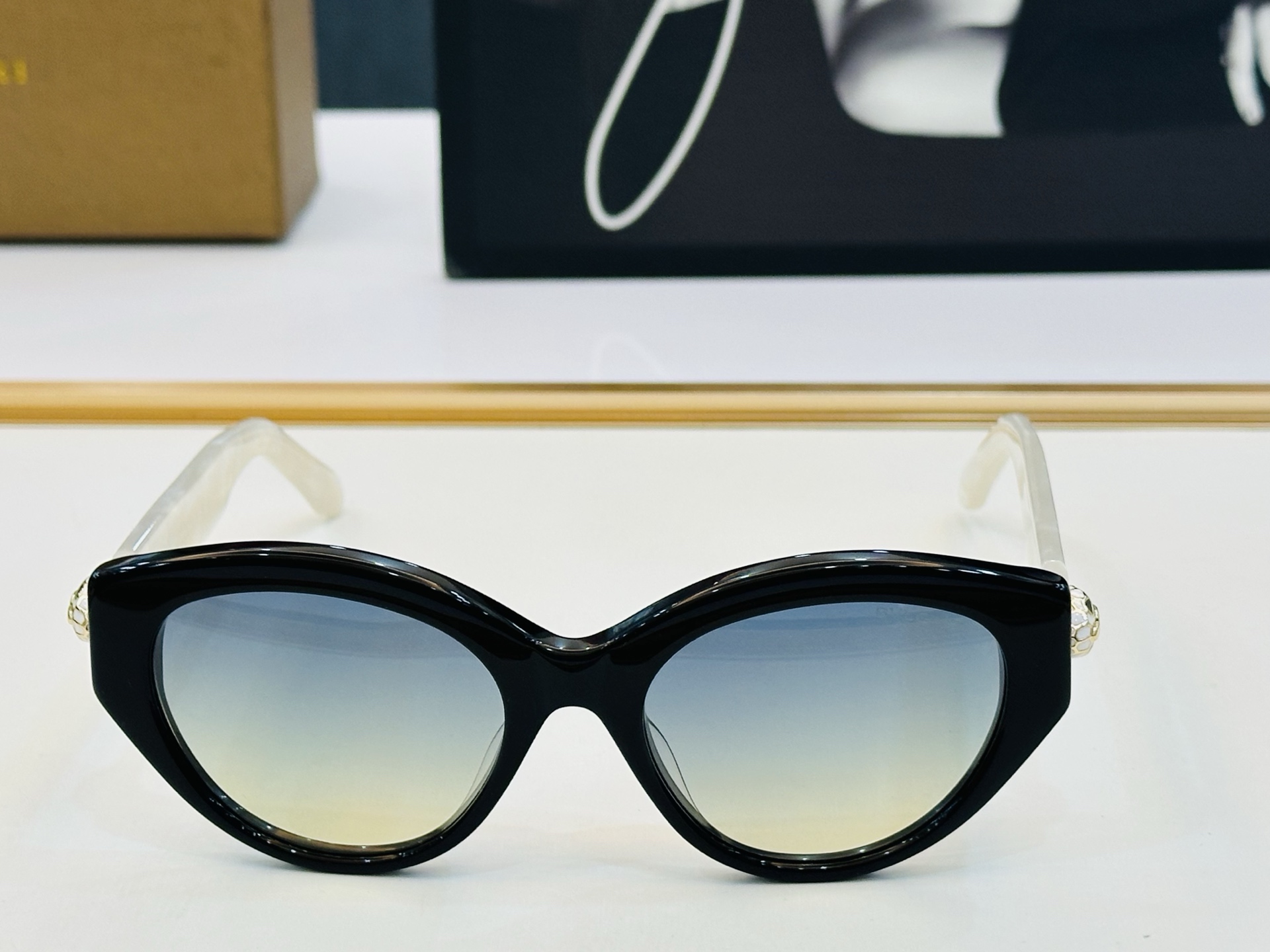 🆕款 官网同售 宝格家 BV40084U 👍 Size ：53口19-140 绝对要买😎品质非常完美 C